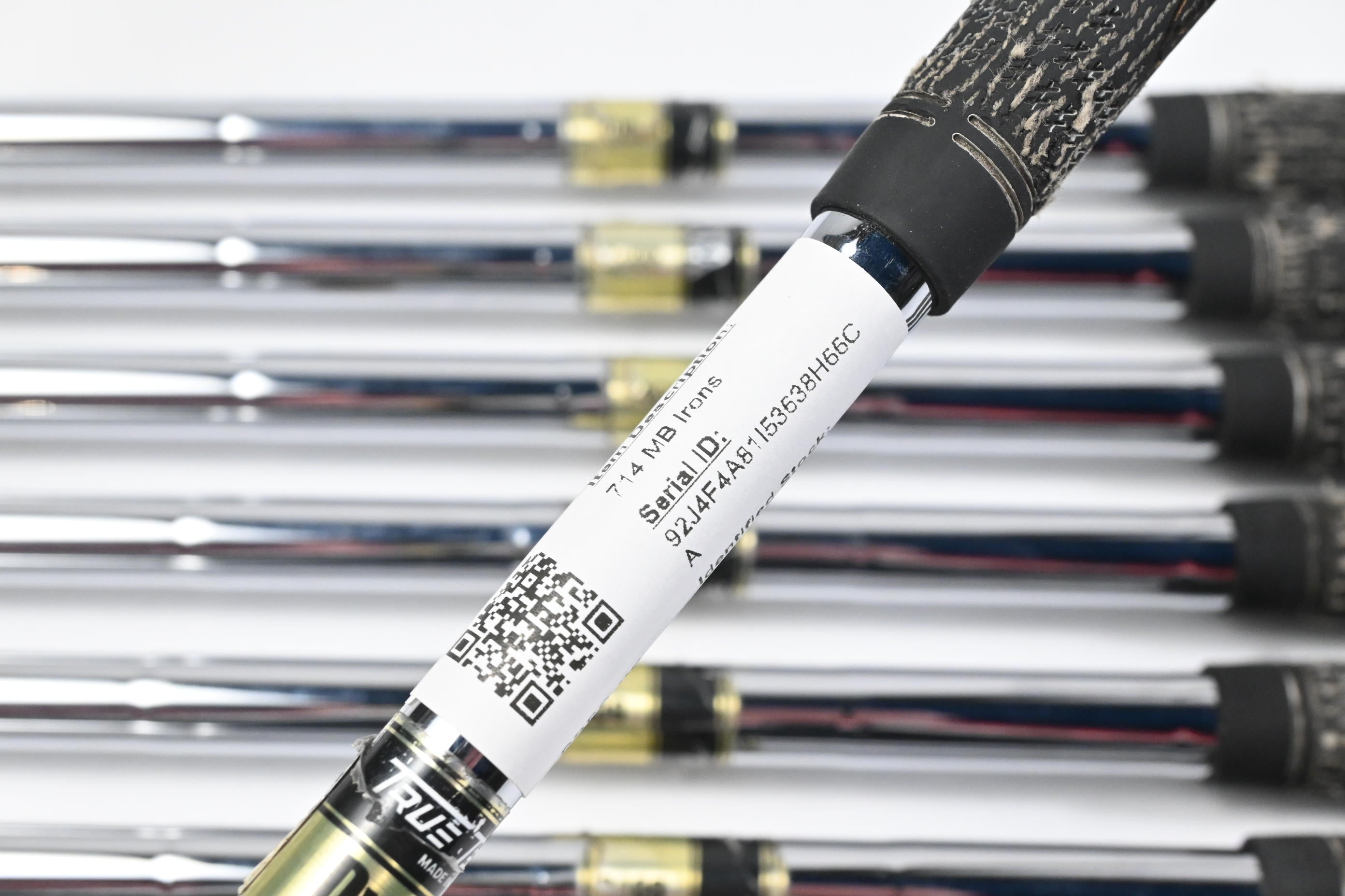 Titleist 714 MB Irons / 4-PW / Stiff Flex Dynamic Gold S400 Shafts