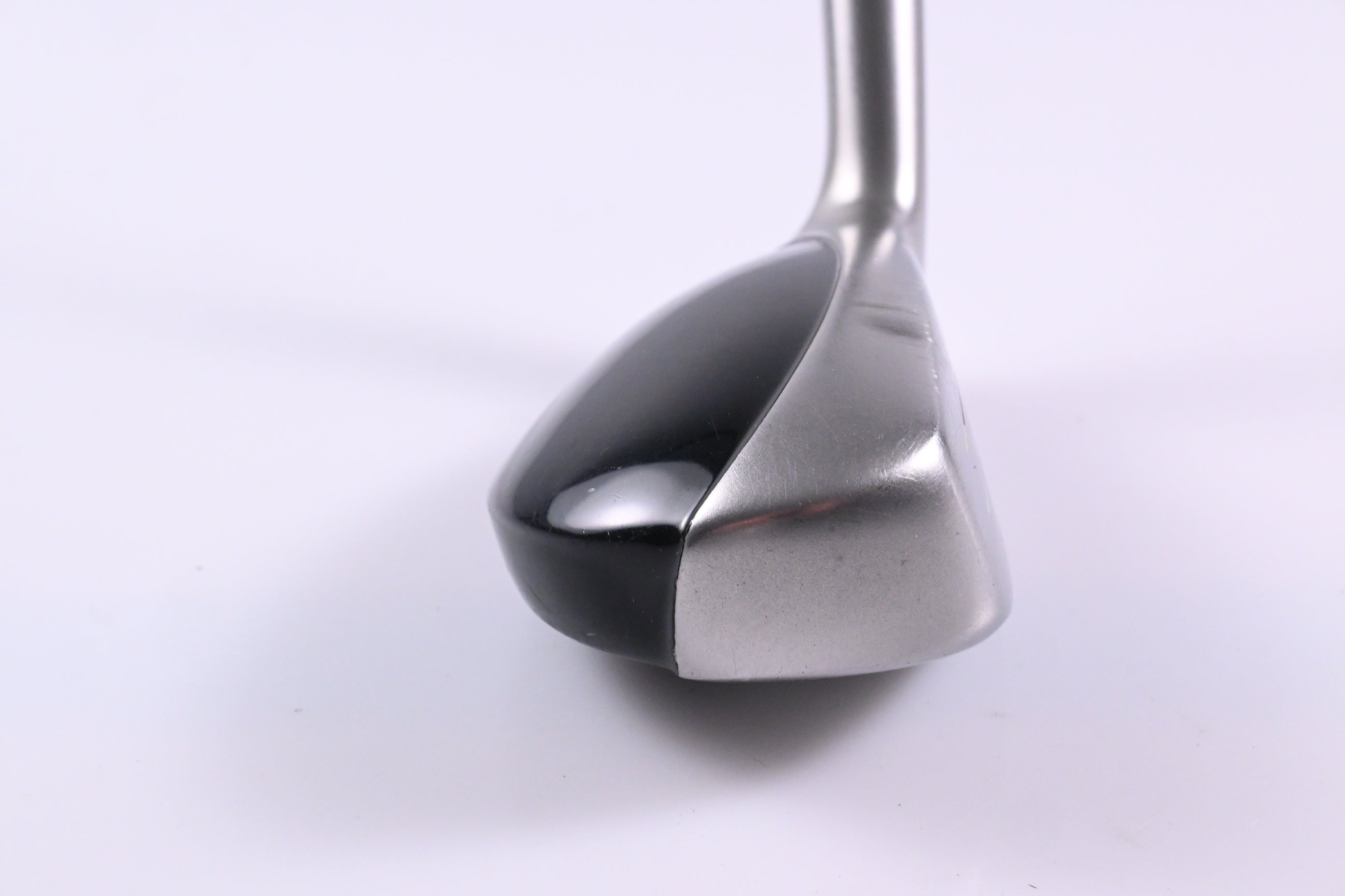 Taylormade Rescue Mid #2 Hybrid / 17 Degree / Regular Flex Ultralite Shaft