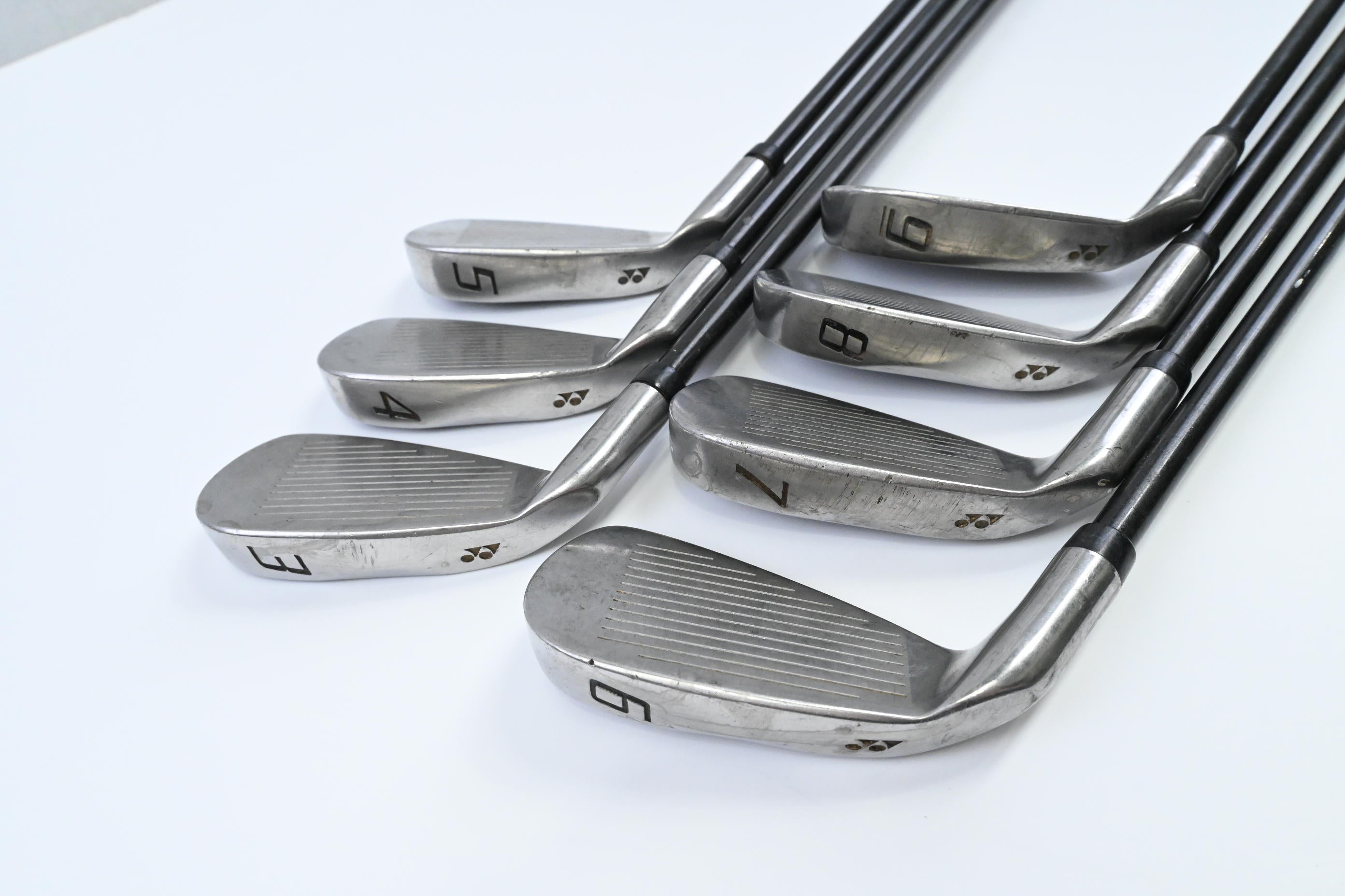 Yonex V-Mass 250 Irons / 3-9 / Regular Flex Yonex HGS 3000 Shafts