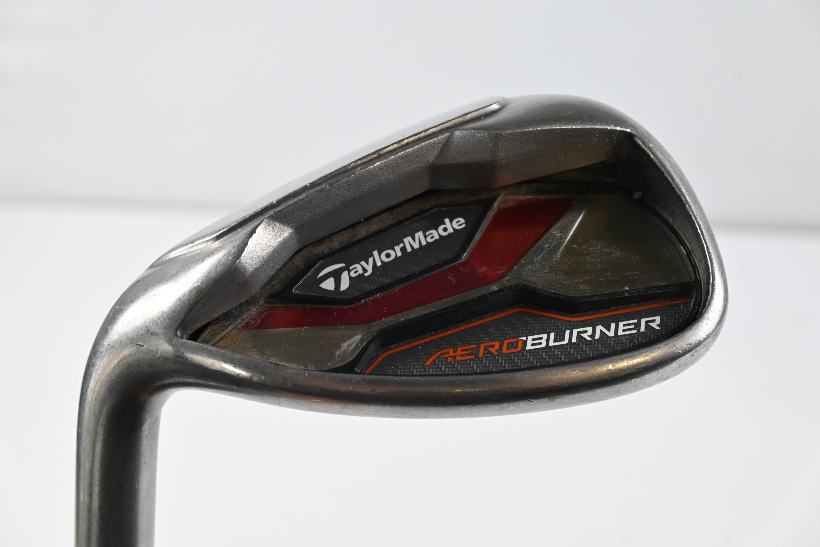Left Hand Taylormade Aeroburner Sand Wedge / 55.5 Degree / Regular Flex REAX 88