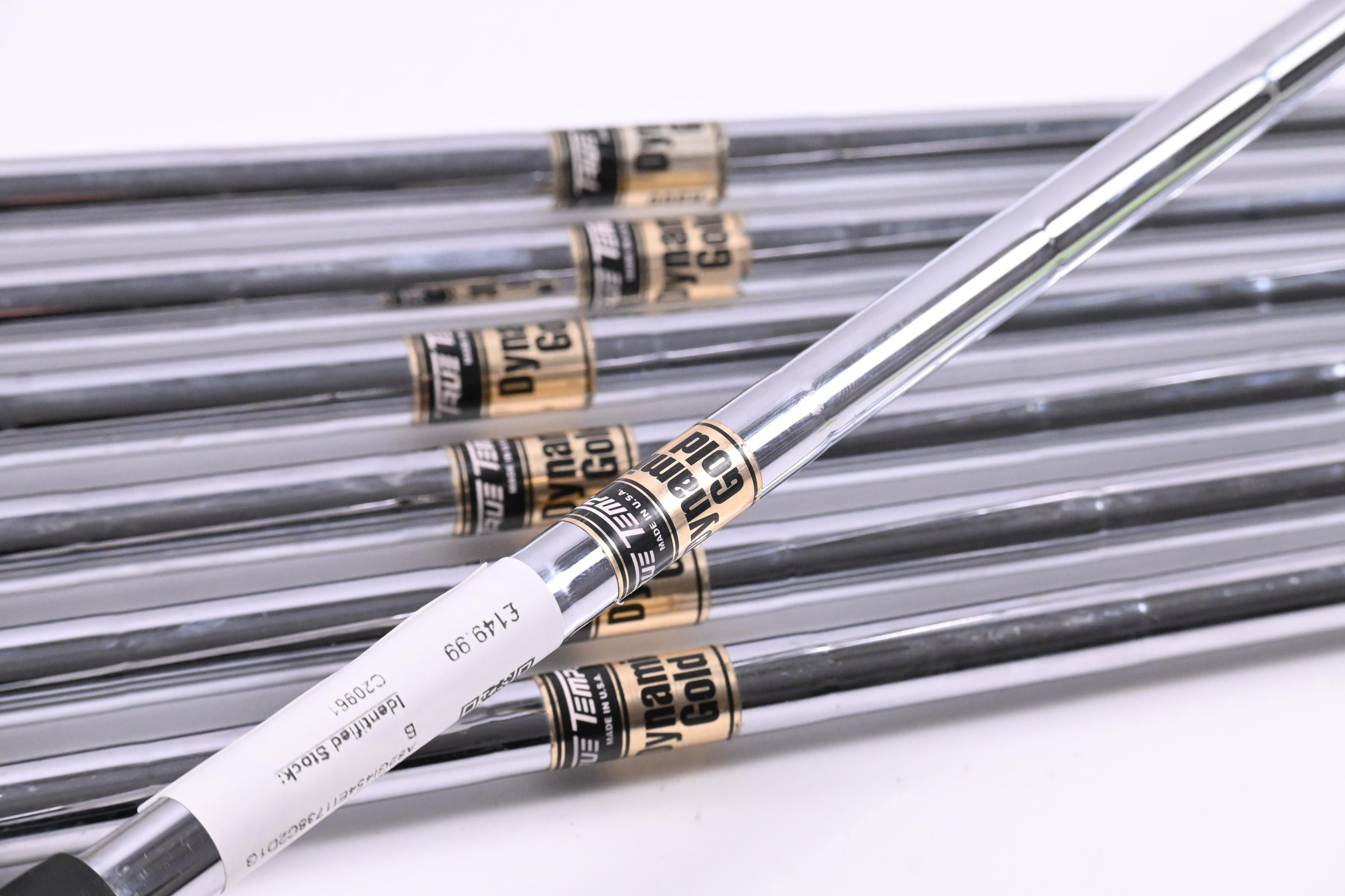 Dynamic Gold R300 Iron Shafts / Regular Flex / Set of 7 / .355 Tip
