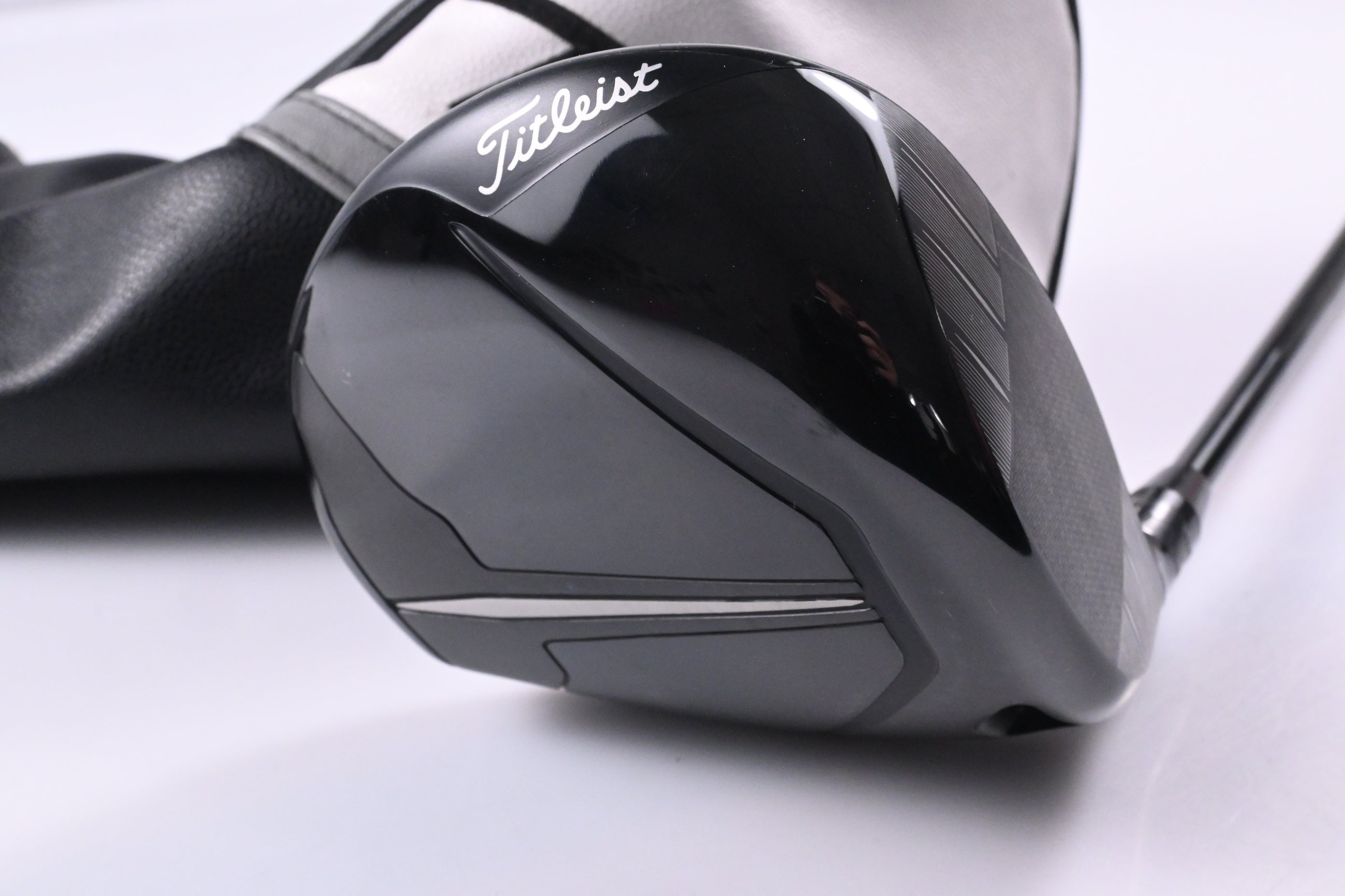 Titleist TSR2 Driver / 10 Degree / Stiff Flex Hzrdus Smoke RDX Black 60 Shaft