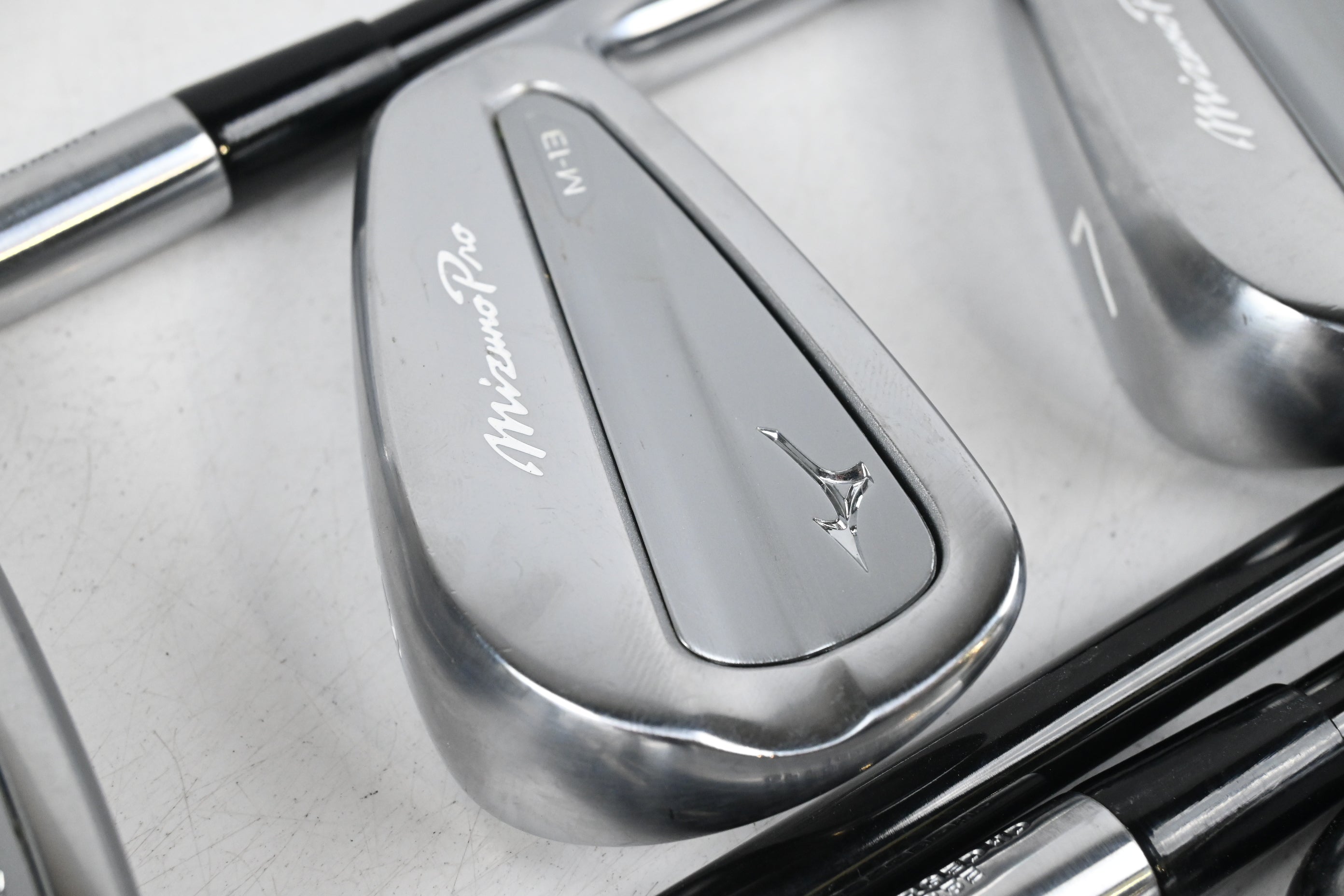 Mizuno M-13 Irons / 5-PW+GW / Regular Flex MMT 85 Shafts