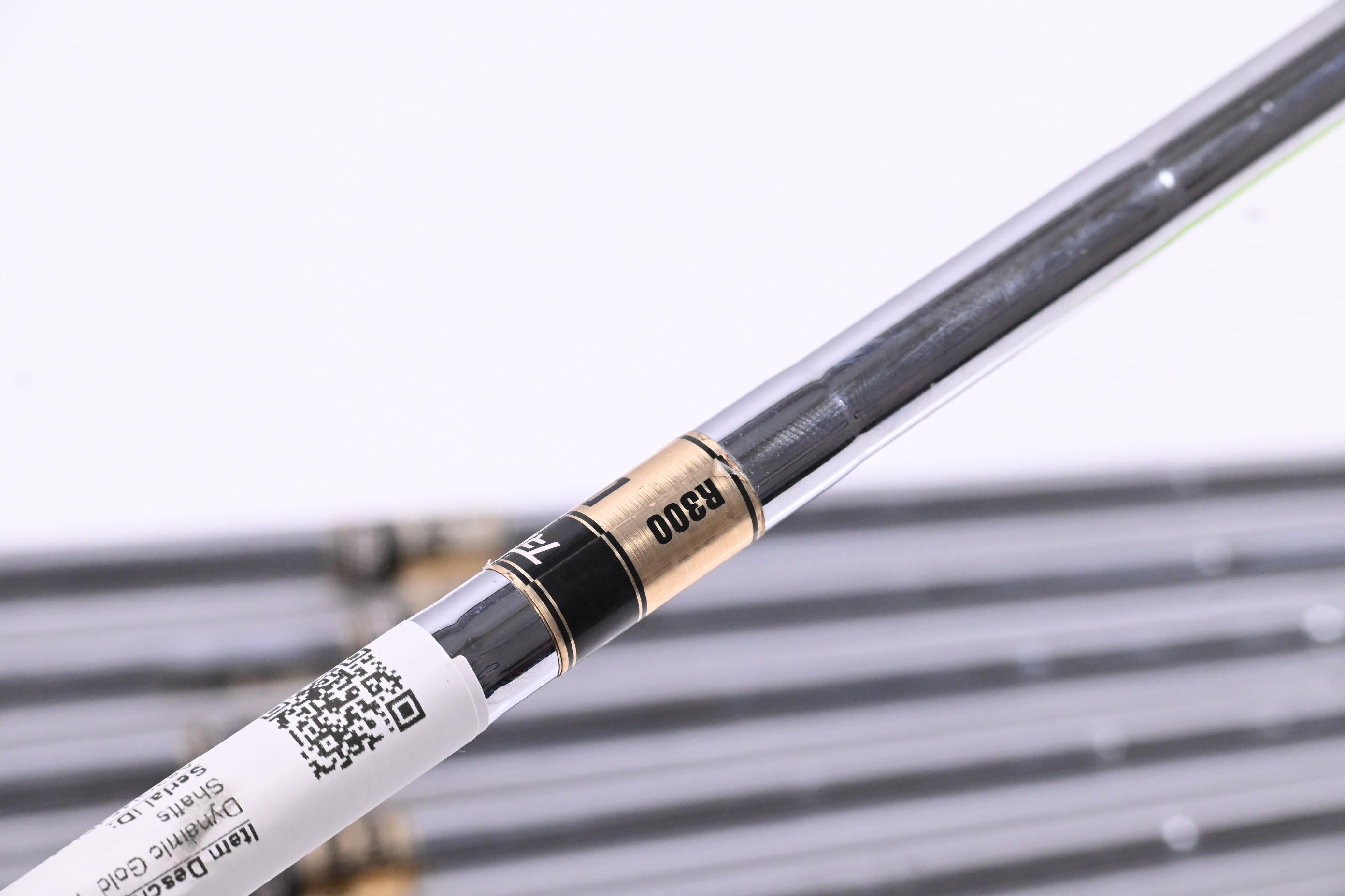 Dynamic Gold R300 Iron Shafts / Regular Flex / Set of 7 / .355 Tip