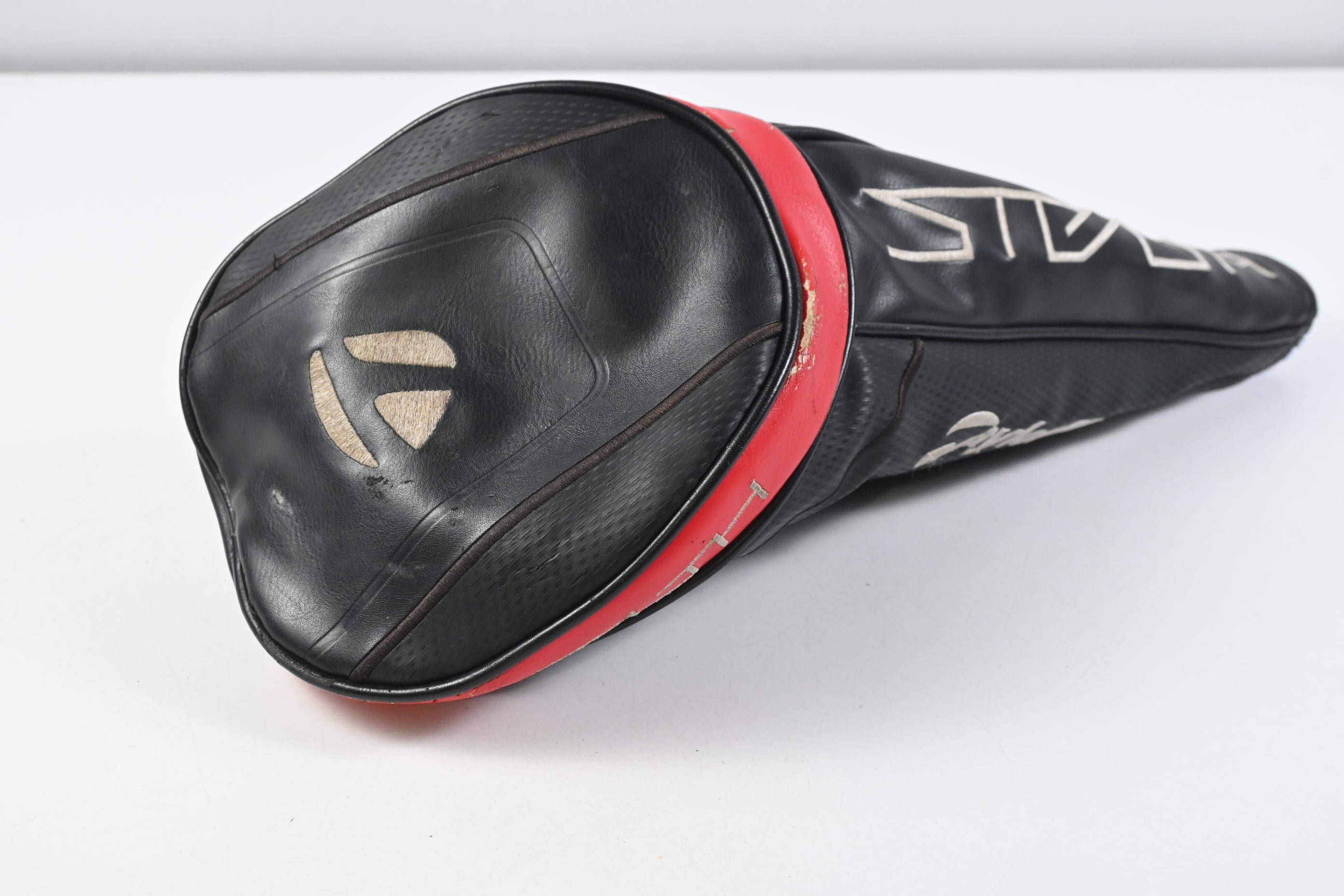 Taylormade Stealth Driver / 10.5 Degree / Stiff Flex Hzrdus Smoke Red RDX 60