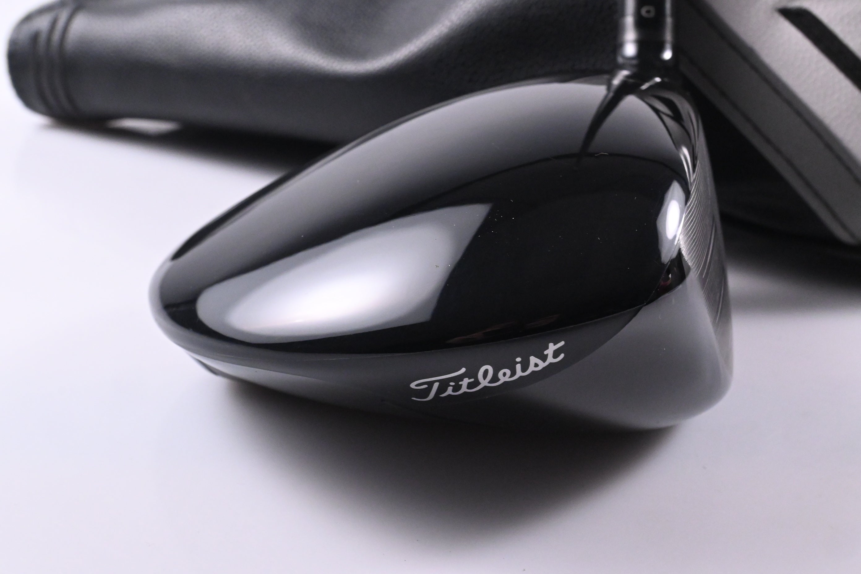 Titleist TSR2 Driver / 10 Degree / Stiff Flex Hzrdus Smoke RDX Black 60 Shaft