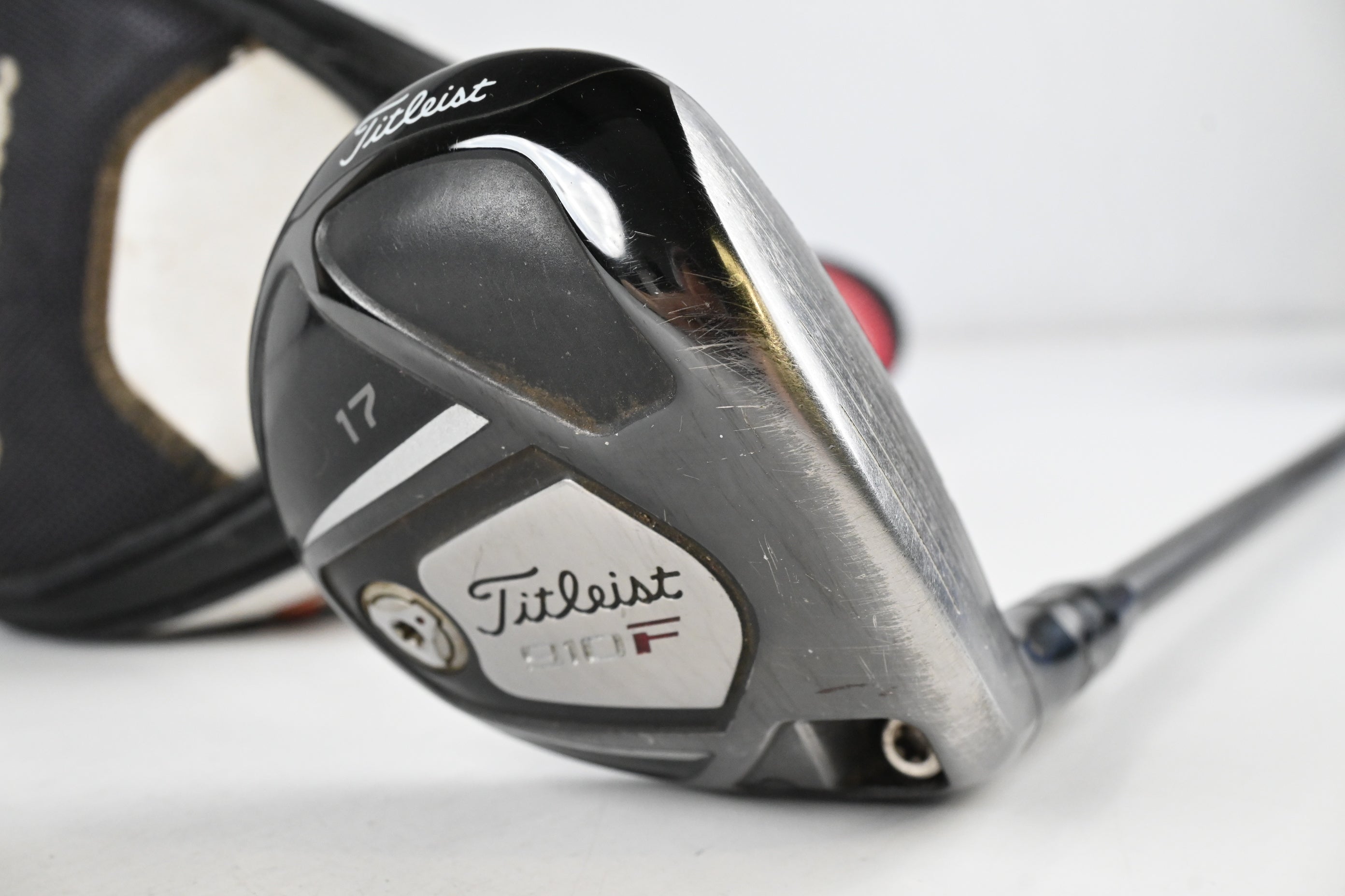 Titleist 910 F #4 Wood / 17 Degree / Regular Flex Aldila RIP 70 Shaft