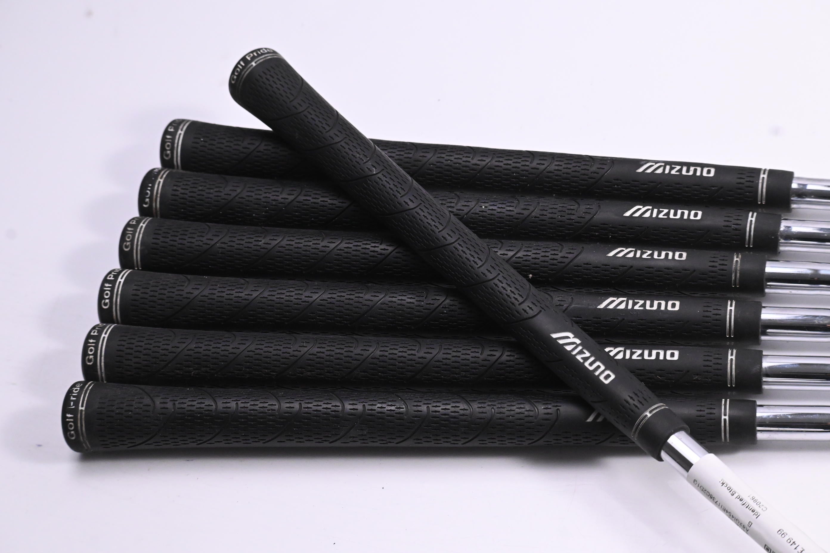 Dynamic Gold R300 Iron Shafts / Regular Flex / Set of 7 / .355 Tip