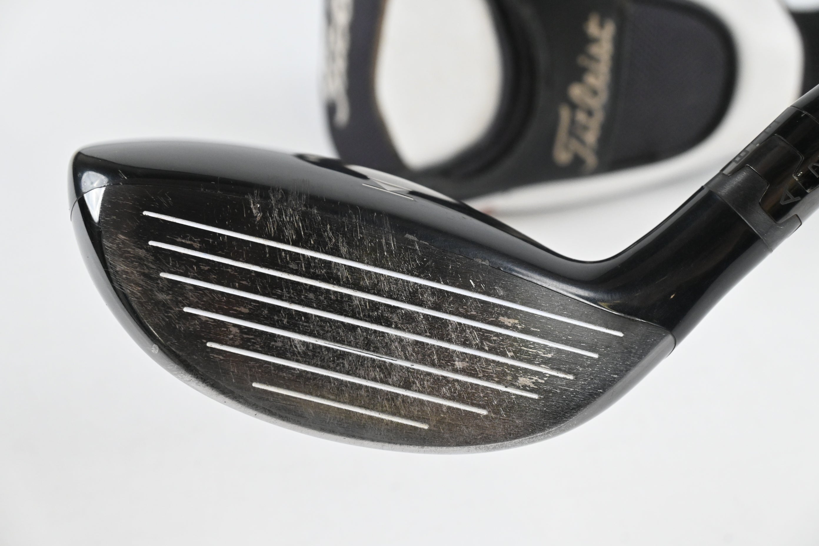 Titleist 910 F #4 Wood / 17 Degree / Regular Flex Aldila RIP 70 Shaft