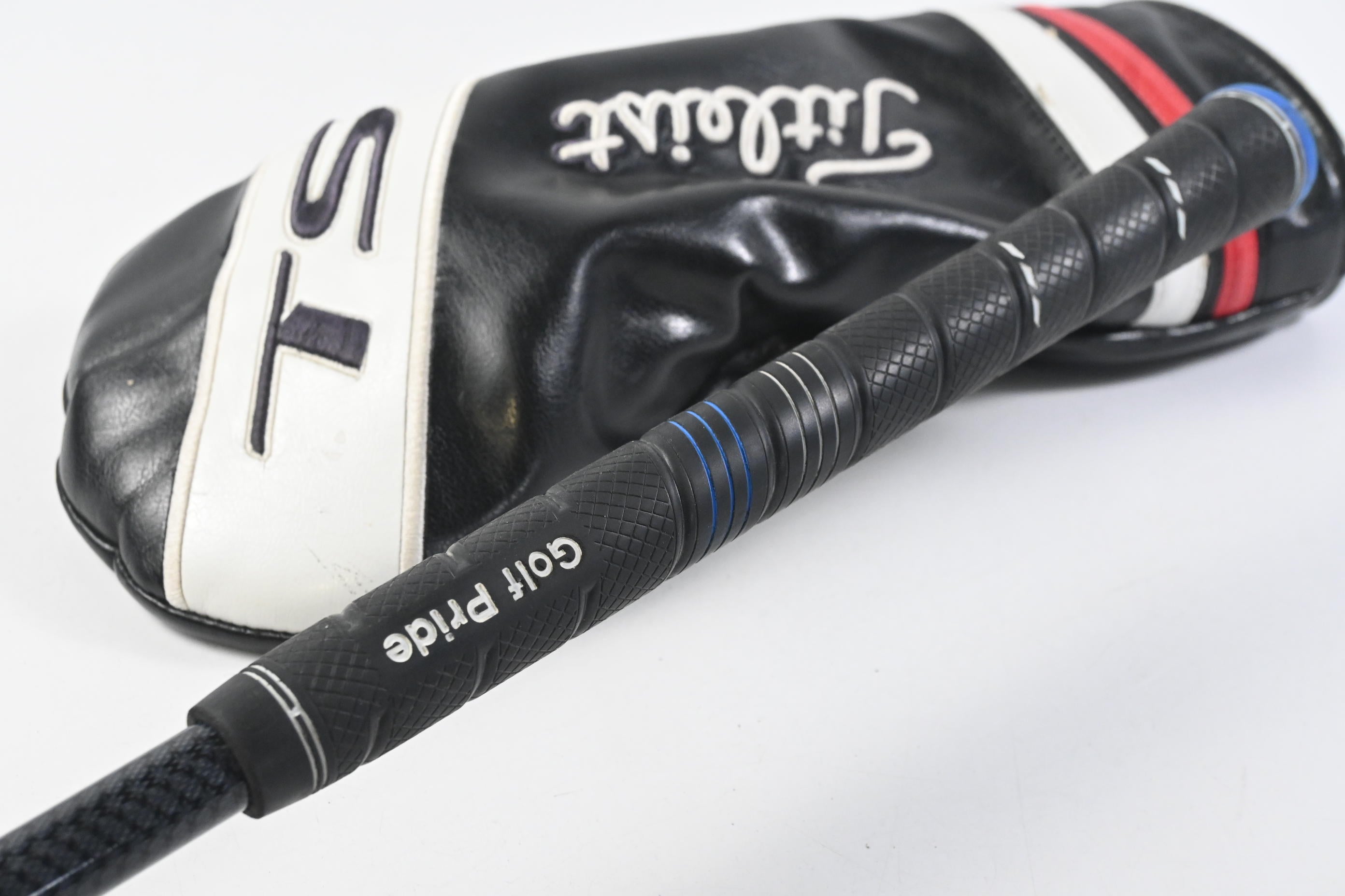 Titleist TS3 Driver / 9.5 Degree / Regular Flex Tensei AV Blue 55 Shaft