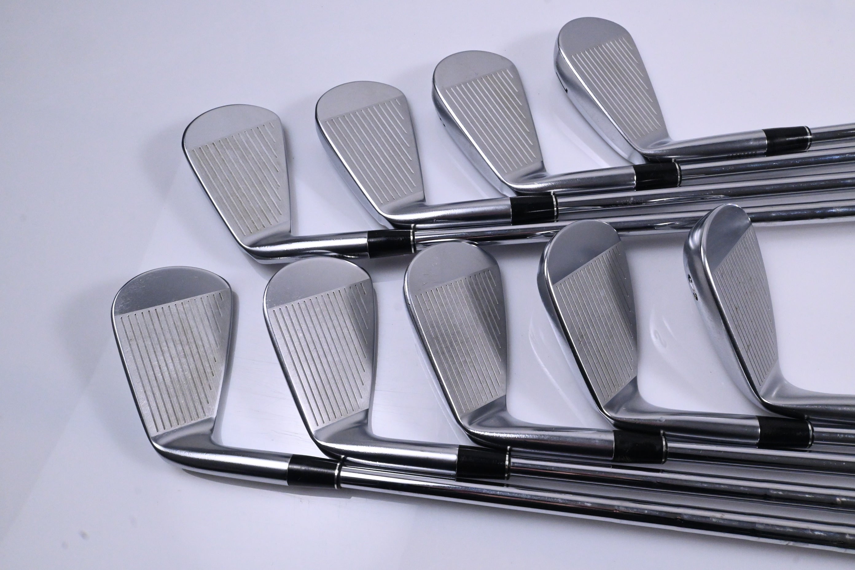 Srixon ZXi5 Irons / 4-PW+AW+SW / Stiff Flex KBS Tour Lite Shafts