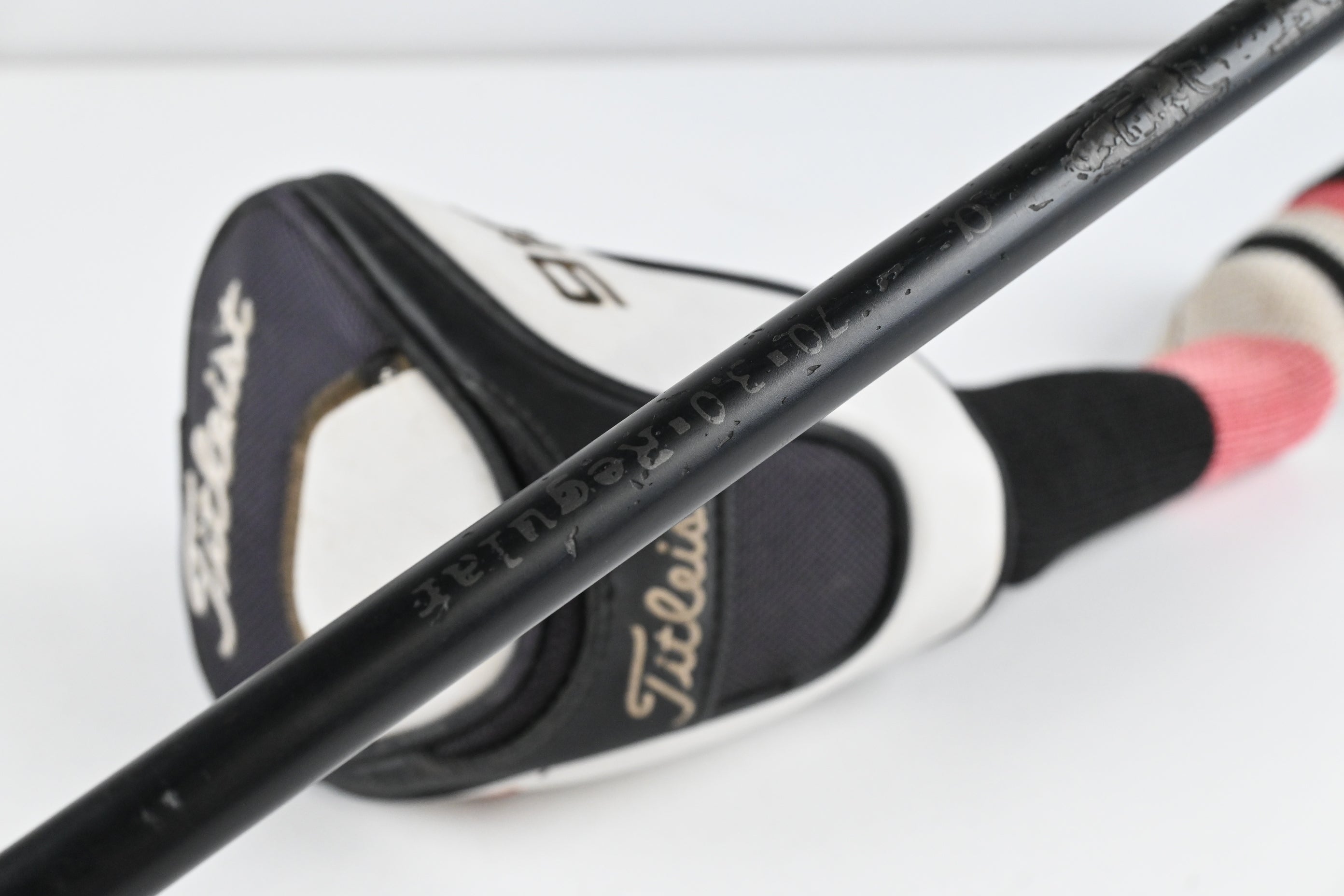 Titleist 910 F #4 Wood / 17 Degree / Regular Flex Aldila RIP 70 Shaft