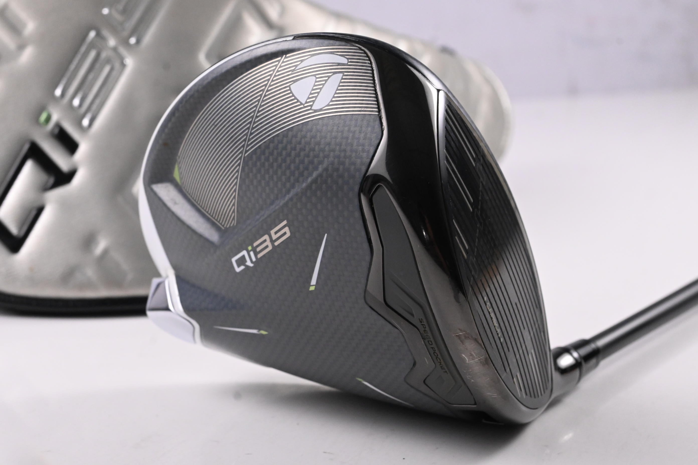 Taylormade Qi35 Driver / 12 Degree / Regular Flex Vanquish 4 Shaft