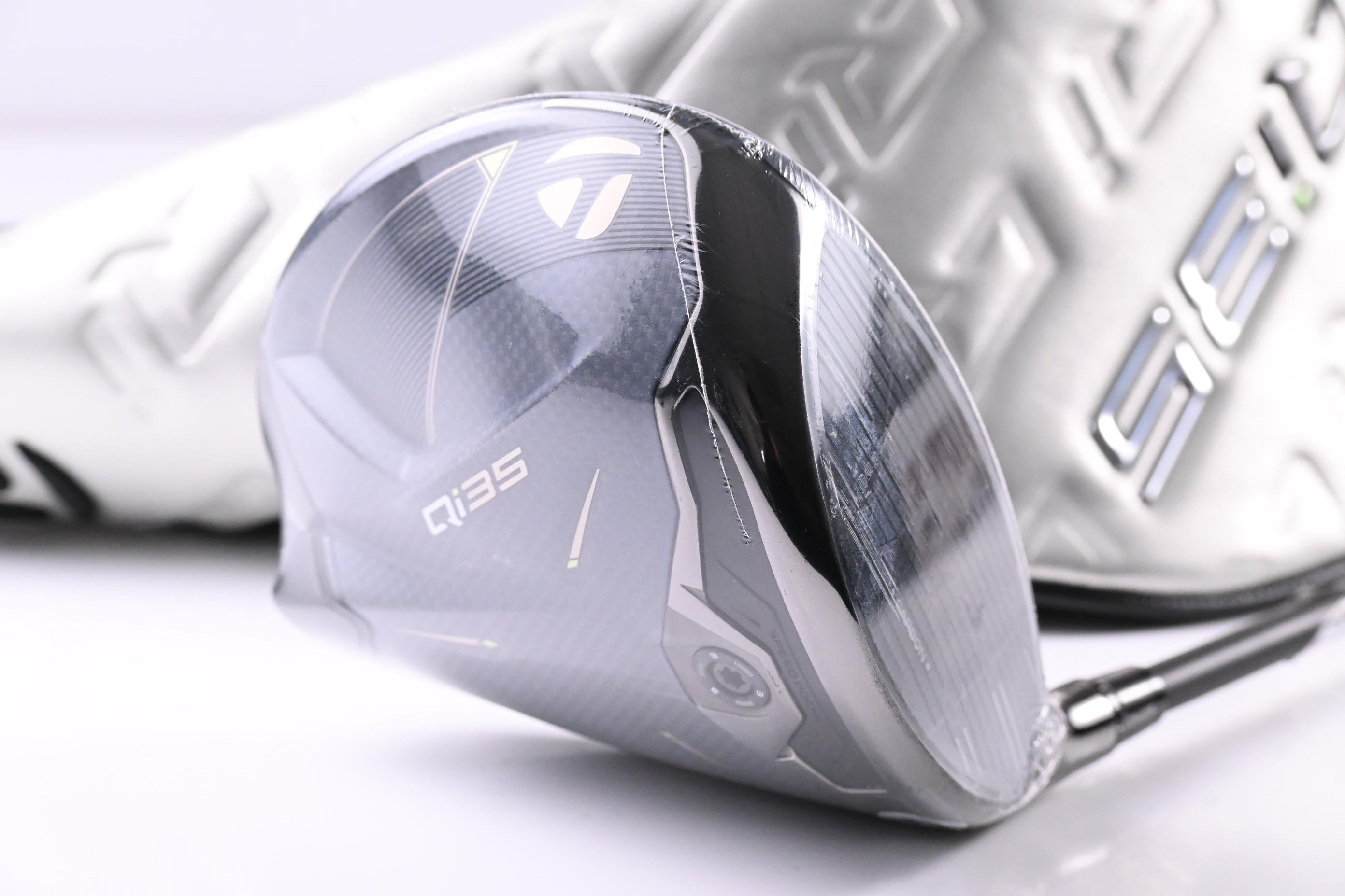 Taylormade Qi35 Driver / 12 Degree / Regular Flex Ventus Blue 5 Shaft