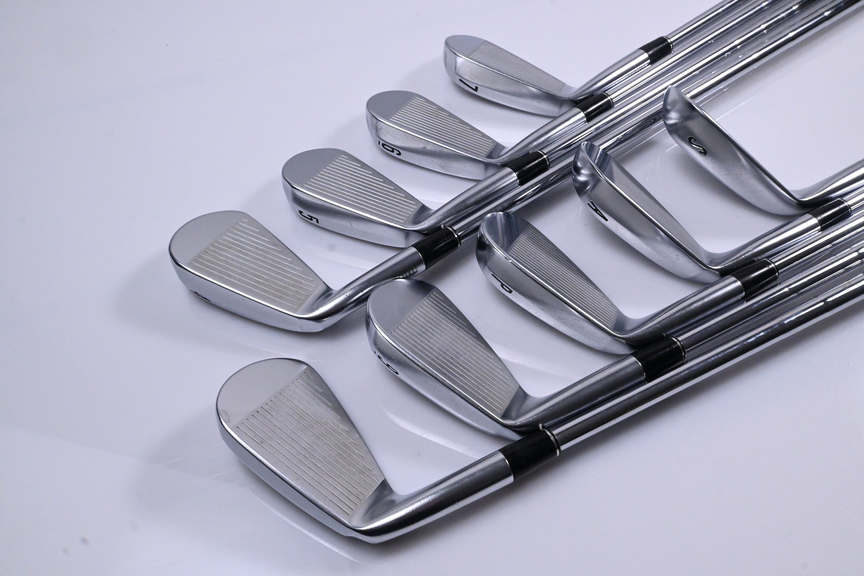 Srixon ZXi5 Irons / 4-PW+AW+SW / Stiff Flex KBS Tour Lite Shafts