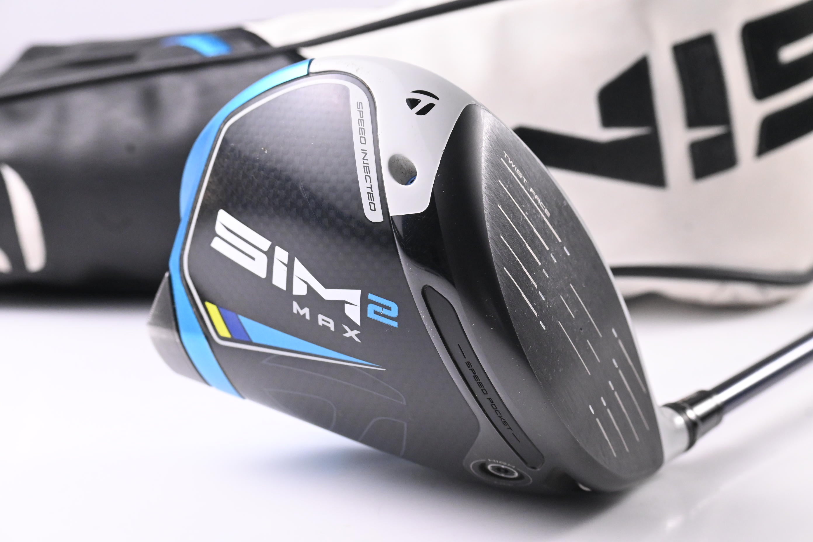 Taylormade SIM2 Max Driver / 10.5 Degree / Stiff Flex Ventus Blue 5 Shaft
