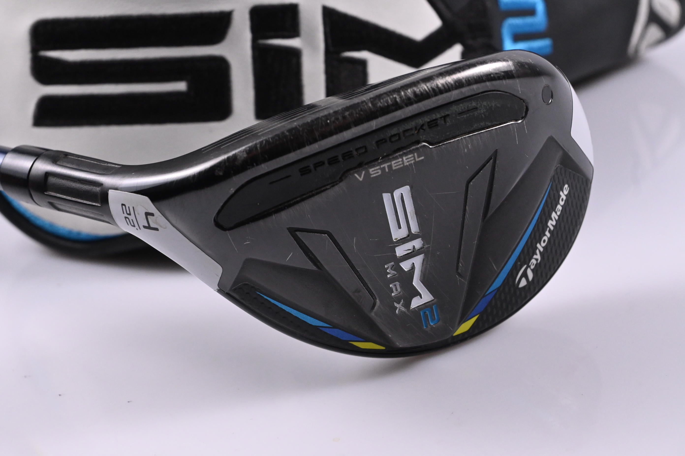 Left Hand Taylormade SIM2 Max #4 Hybrid / 22 Degree / Regular Flex Ventus Blue 6