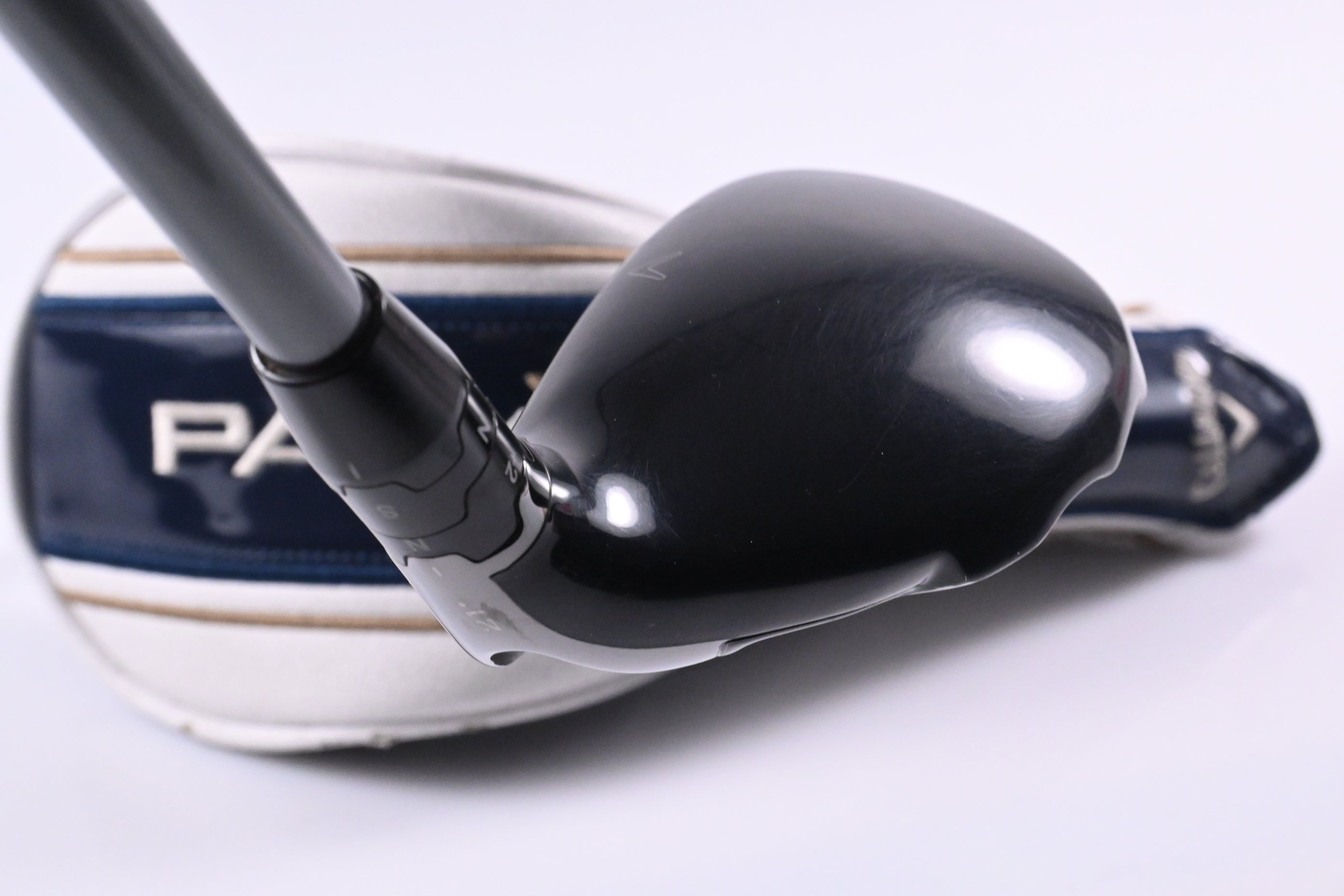 Callaway Paradym #4 Hybrid / 21 Degree / Regular Flex HZRDUS Silver 65 Shaft