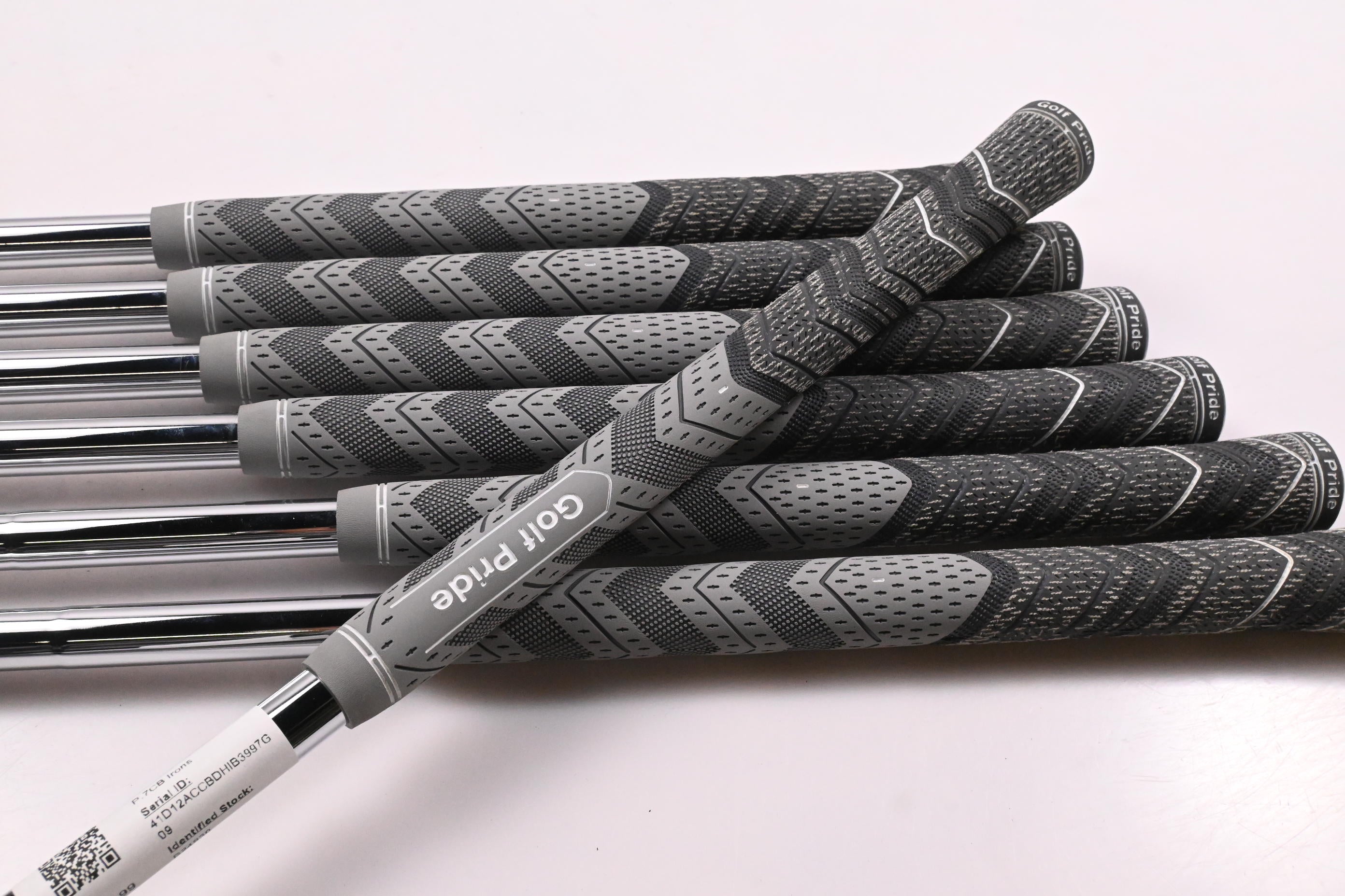 Taylormade P.7CB Irons / 4-PW / Stiff Flex Dynamic Gold Mid 115 S300 Shafts