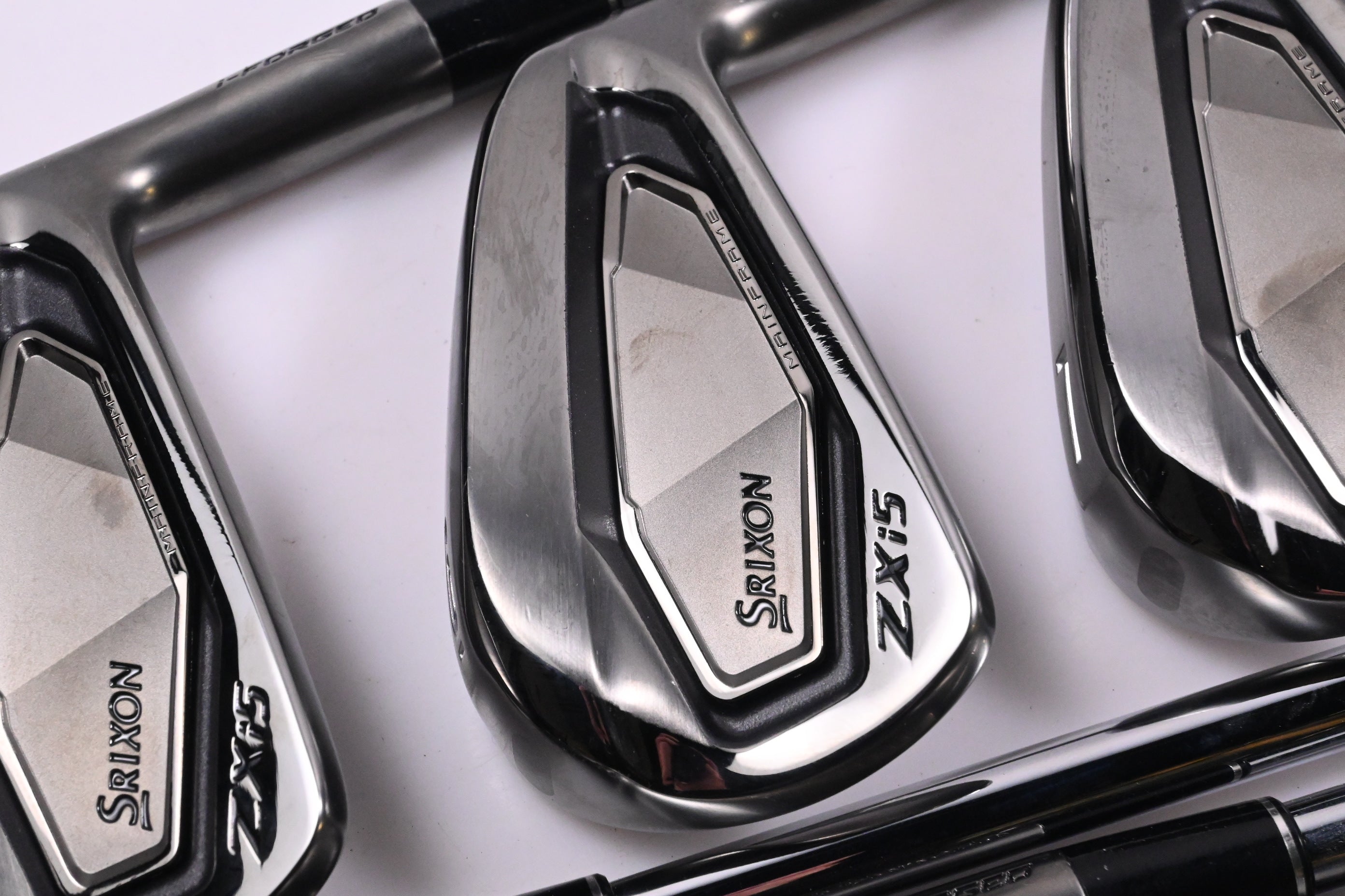 Srixon ZXi5 Black Chrome Irons / 5-PW+GW / Regular Flex N.S.Pro Modus³ Tour 105
