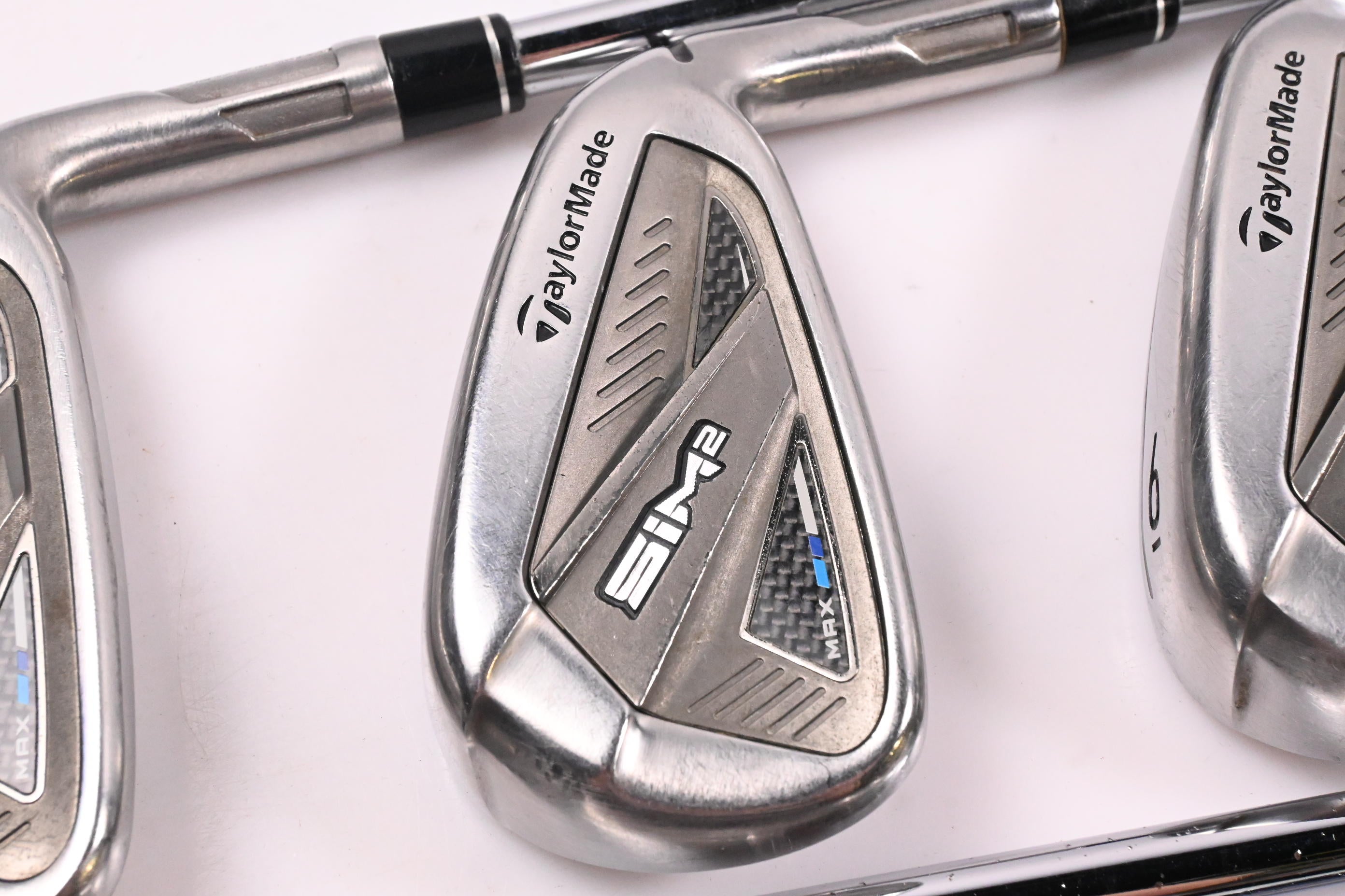 Taylormade SIM2 Max Irons / 4-PW+GW+SW / Regular Flex Elevate 95 Shafts