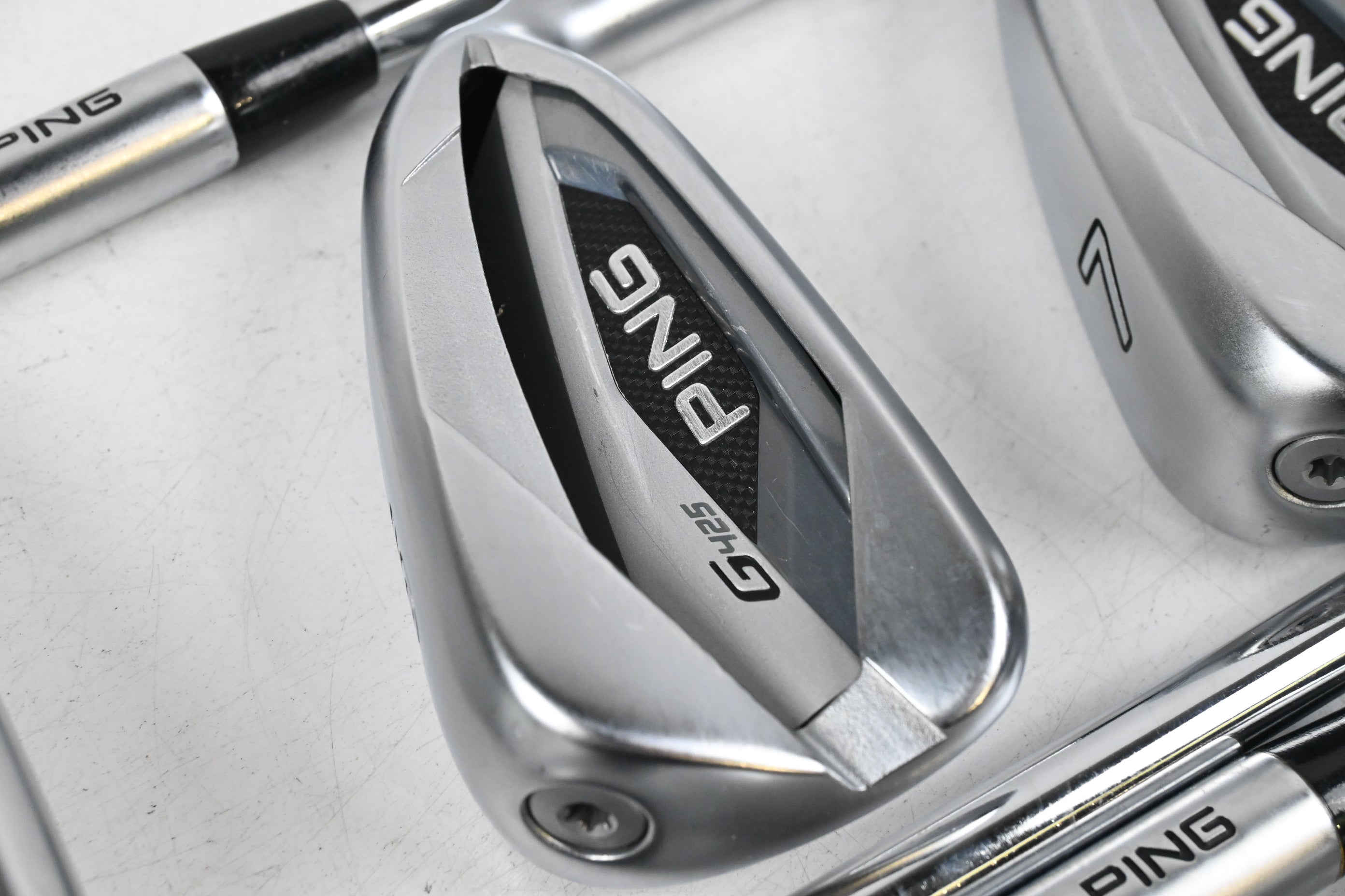 Ping G425 Irons / 5-PW / Silver Dot / X-Flex Dynamic Gold X100 Shafts
