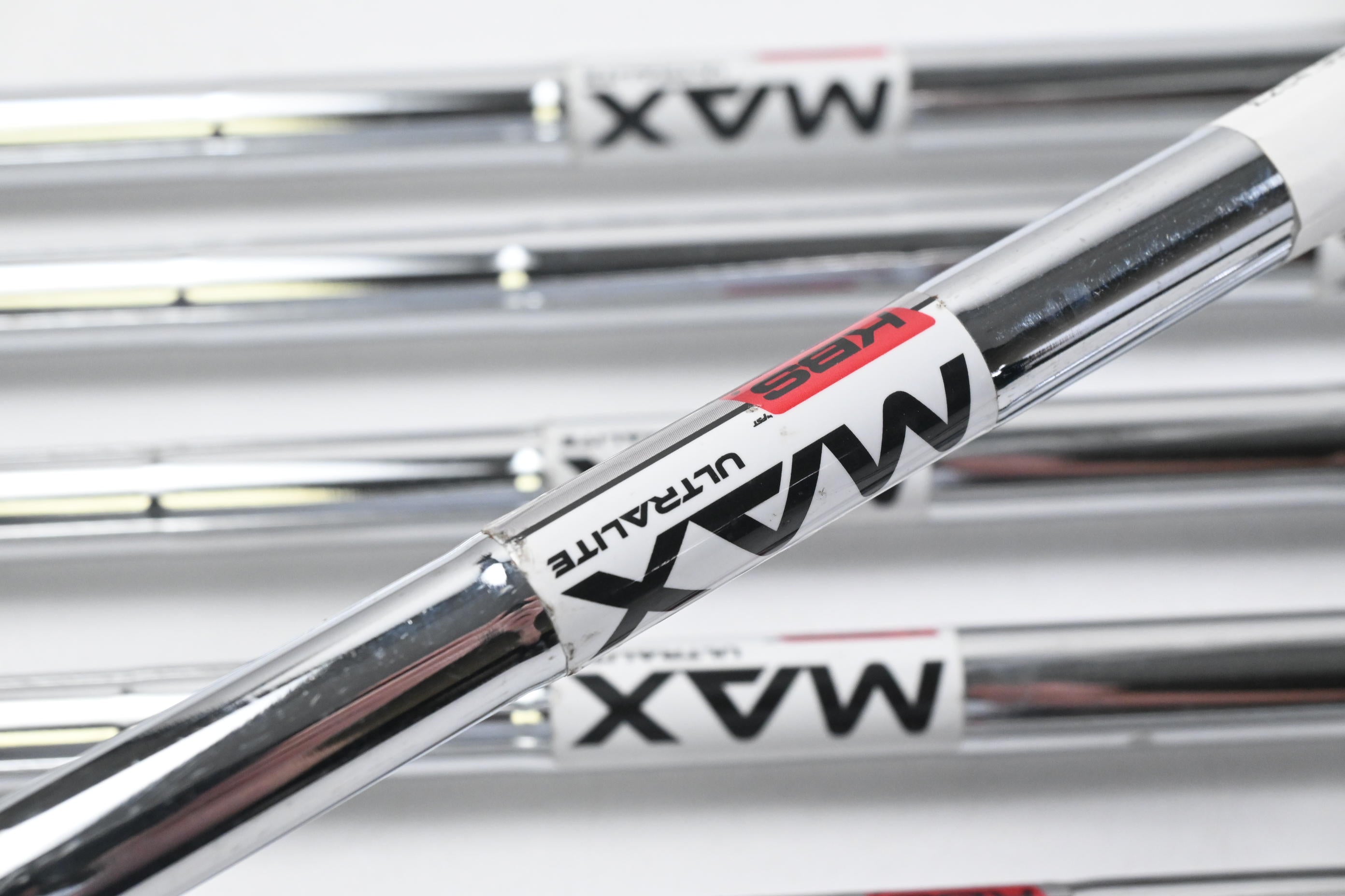 Wilson D9 Irons / 5-PW / Regular Flex KBS MAX Ultralite Shafts