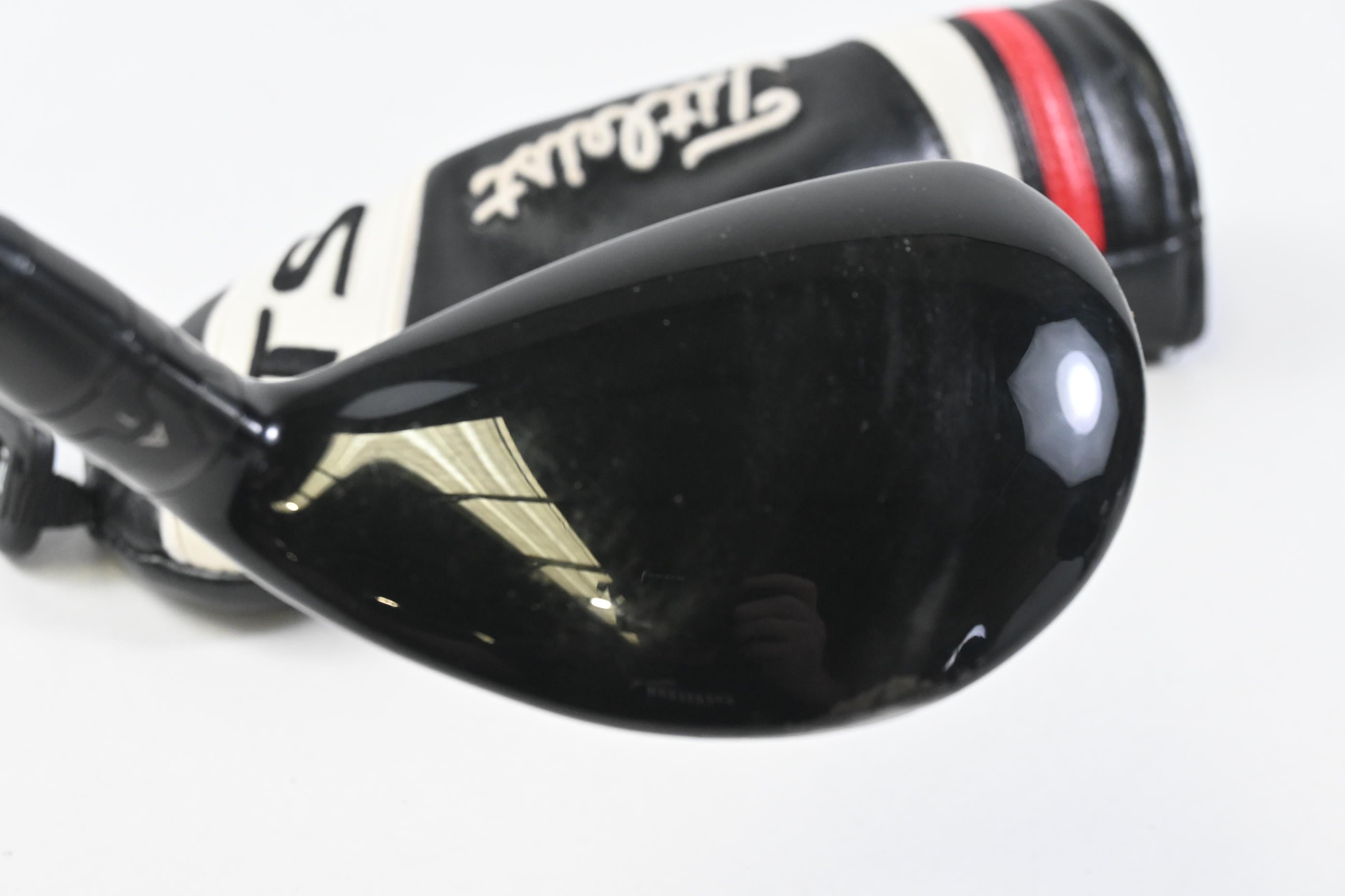 Titleist TS2 #3 Hybrid / 19 Degree / Regular Flex Kuro Kage 60 Shaft