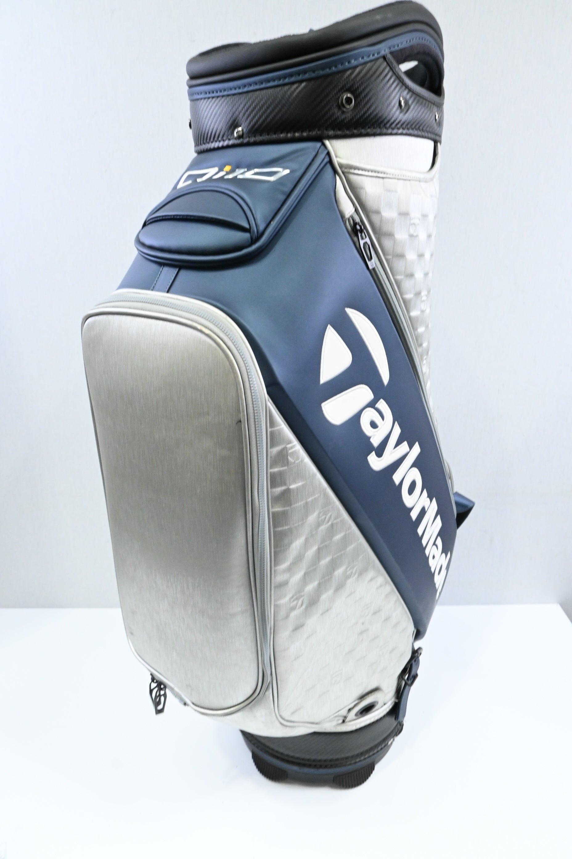 Taylormade Qi35 Tour Bag / 6-Way Divider / Silver, Blue
