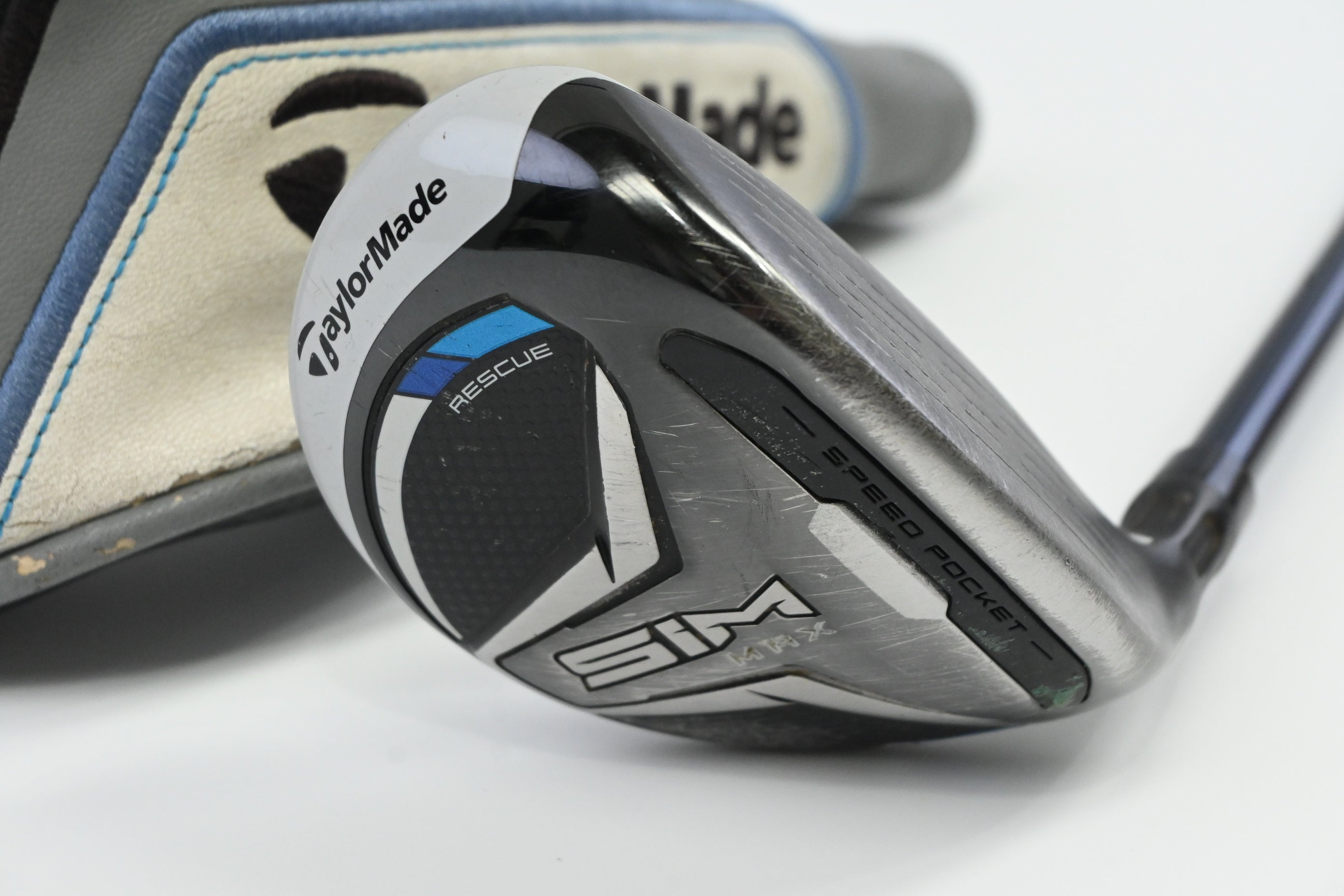 Taylormade SIM Max # 4 Hybrid / 23 Degree / Regular Flex Fujikura Ventus Blue 6
