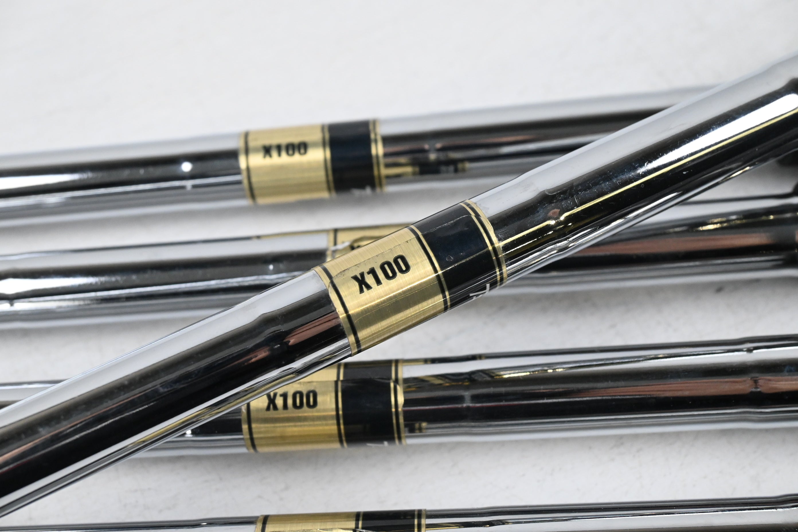 Ping G425 Irons / 5-PW / Silver Dot / X-Flex Dynamic Gold X100 Shafts