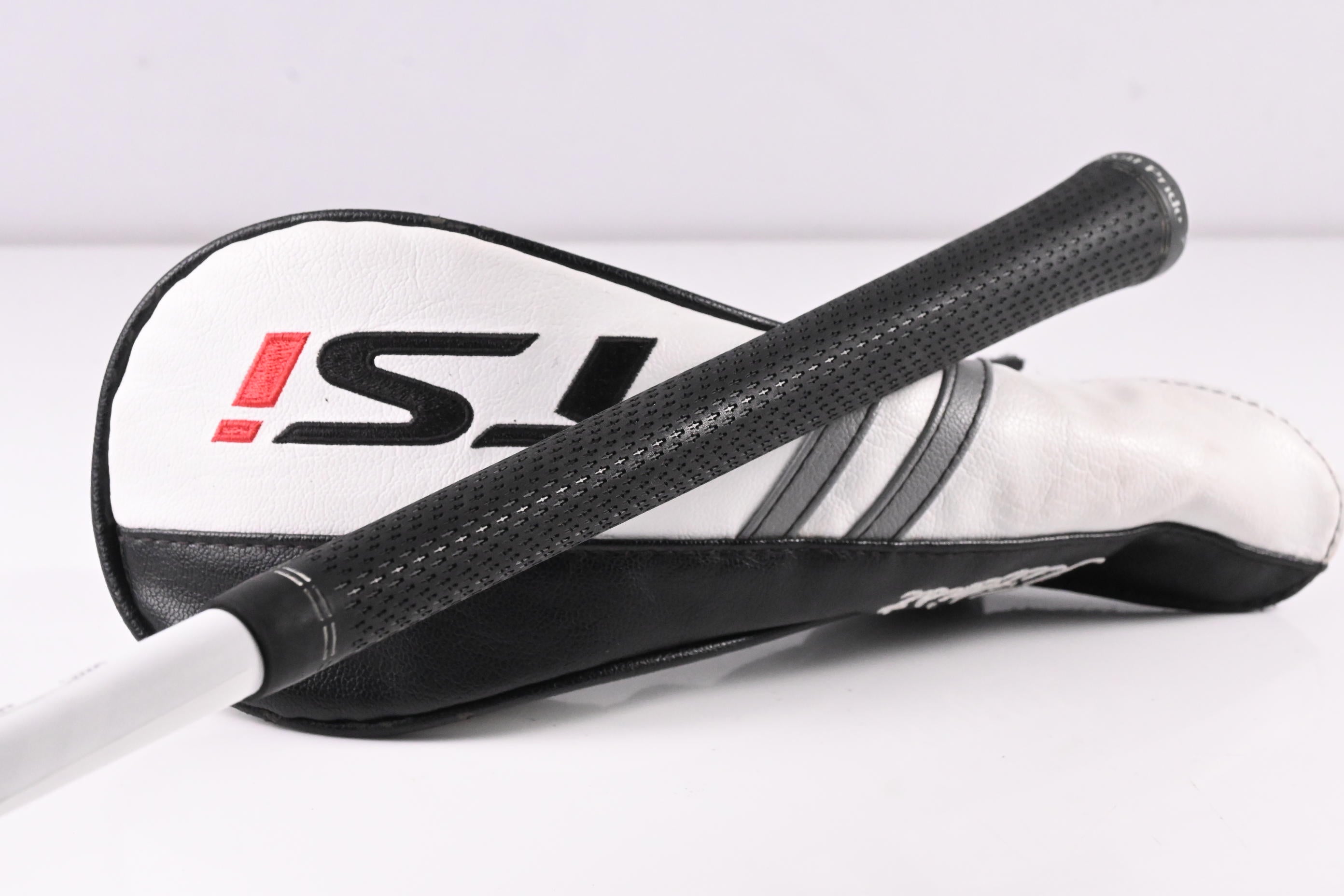Titleist TSR1 #5 Hybrids 23 Degree / Regular Flex Aldila Ascent 50 Shaft