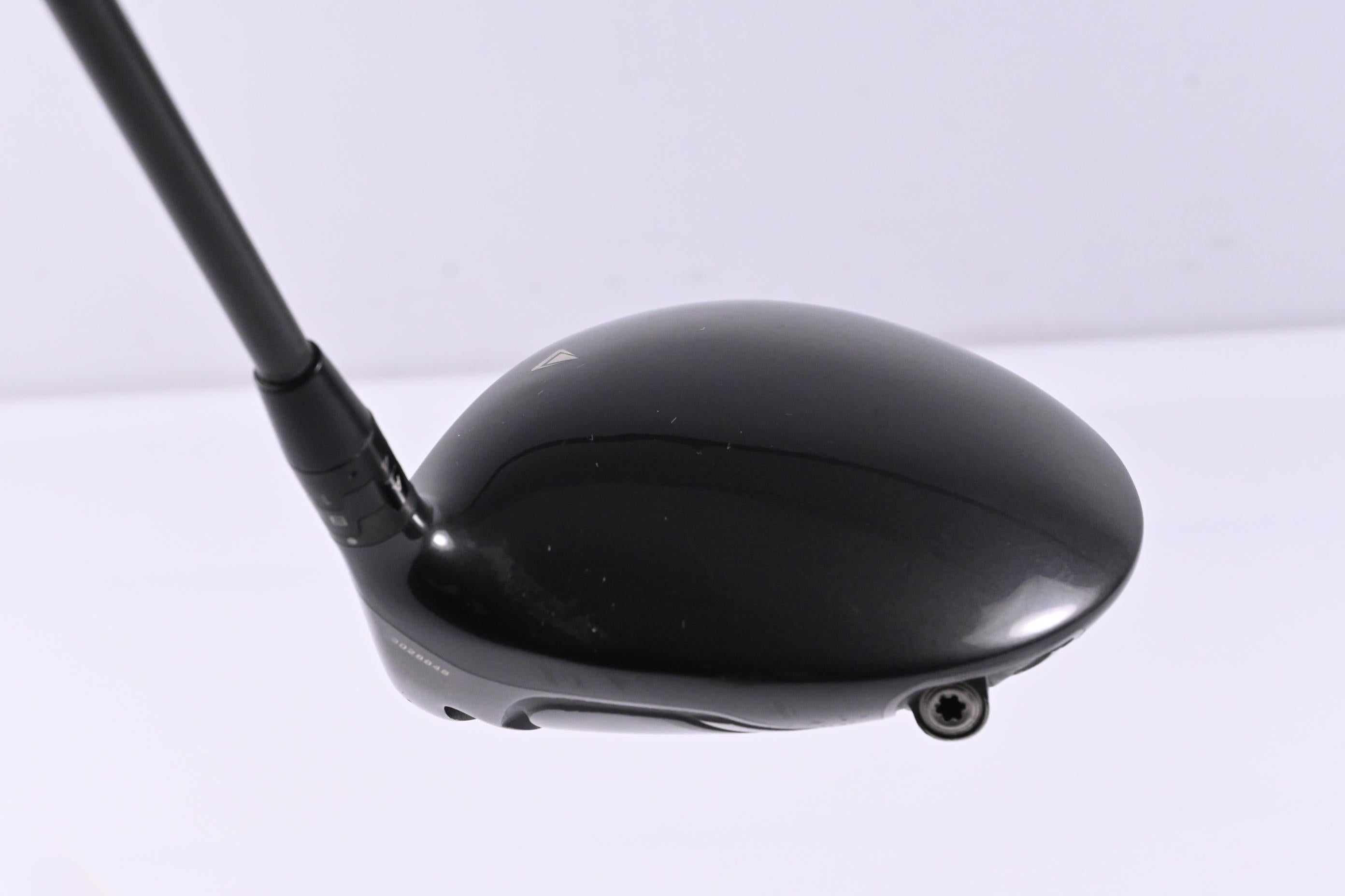 Titleist 917 D2 Driver / 10.5 Degree / Regular Flex Diamana M+ Ltd Red 50 Shaft