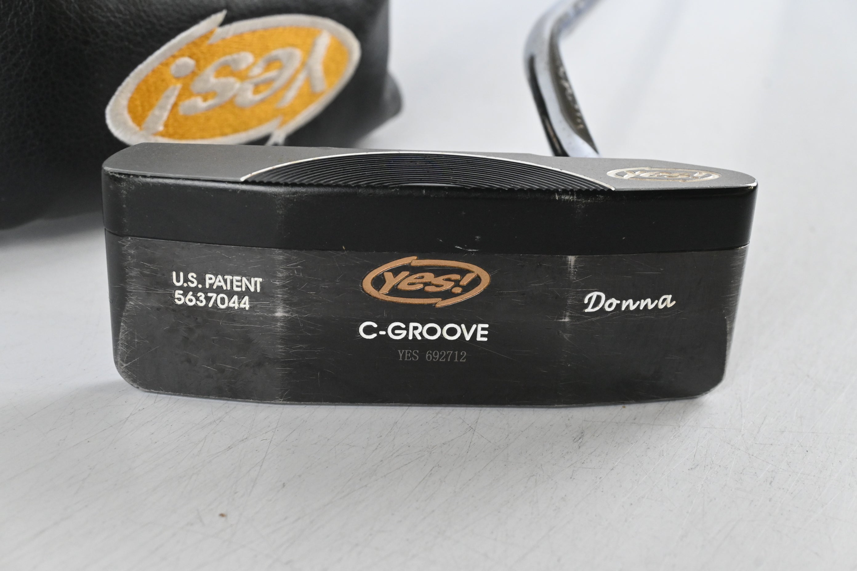 Yes! C-Groove Donna Putter / 32 Inch