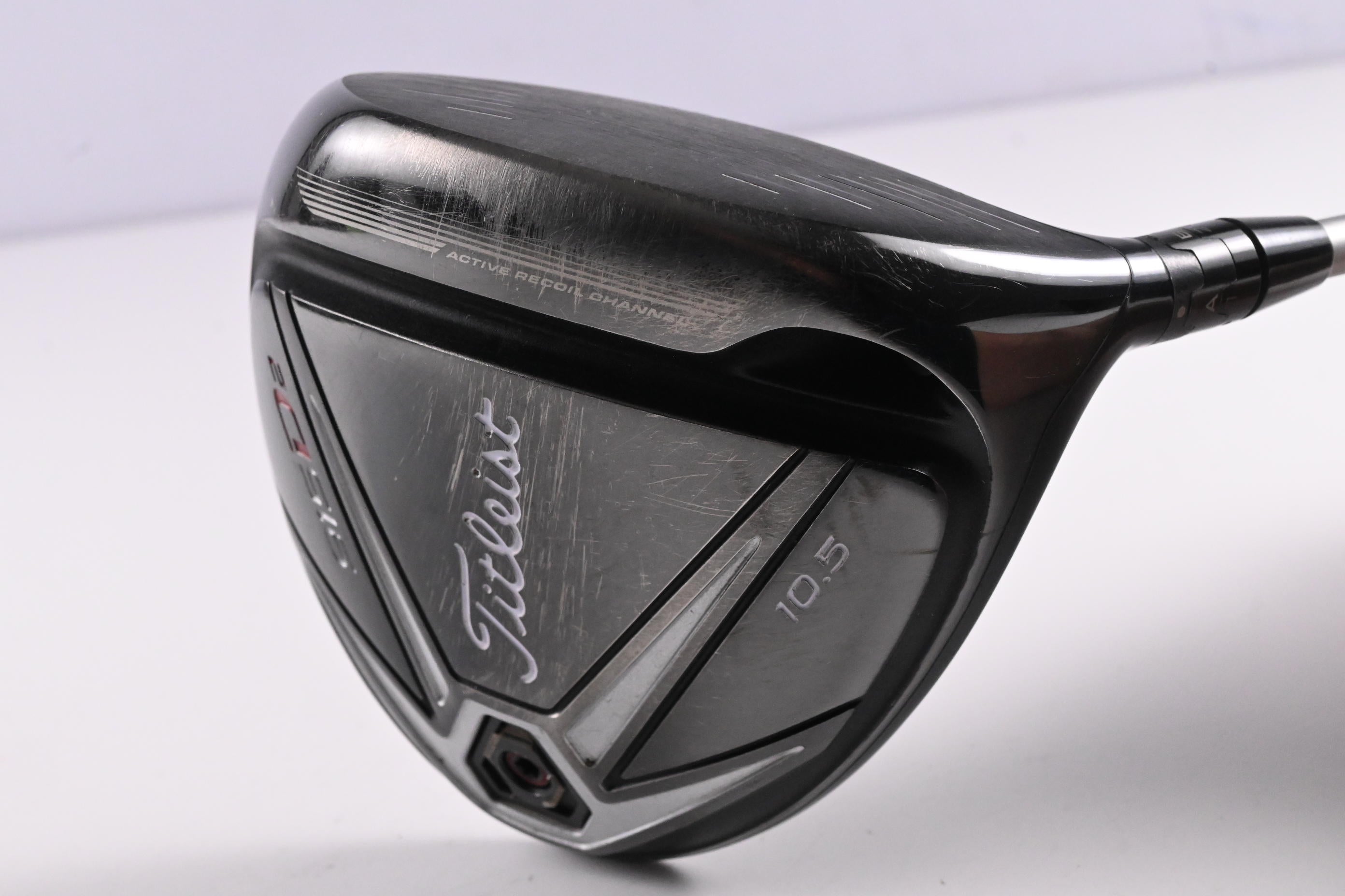 Titleist 915 D2 Driver / 10.5 Degree / Stiff Flex Diamana S+ Blue 60 Shaft