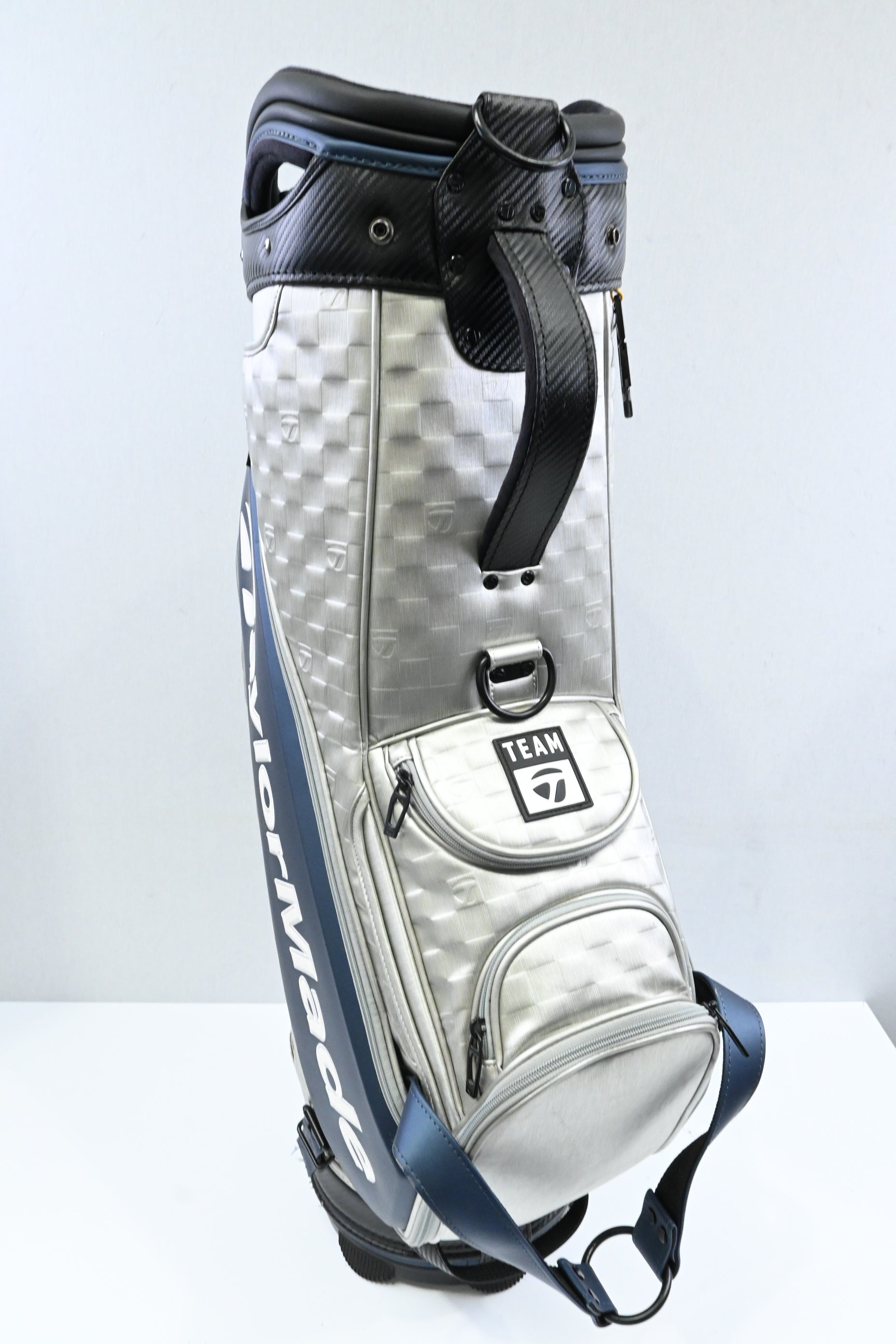 Taylormade Qi35 Tour Bag / 6-Way Divider / Silver, Blue