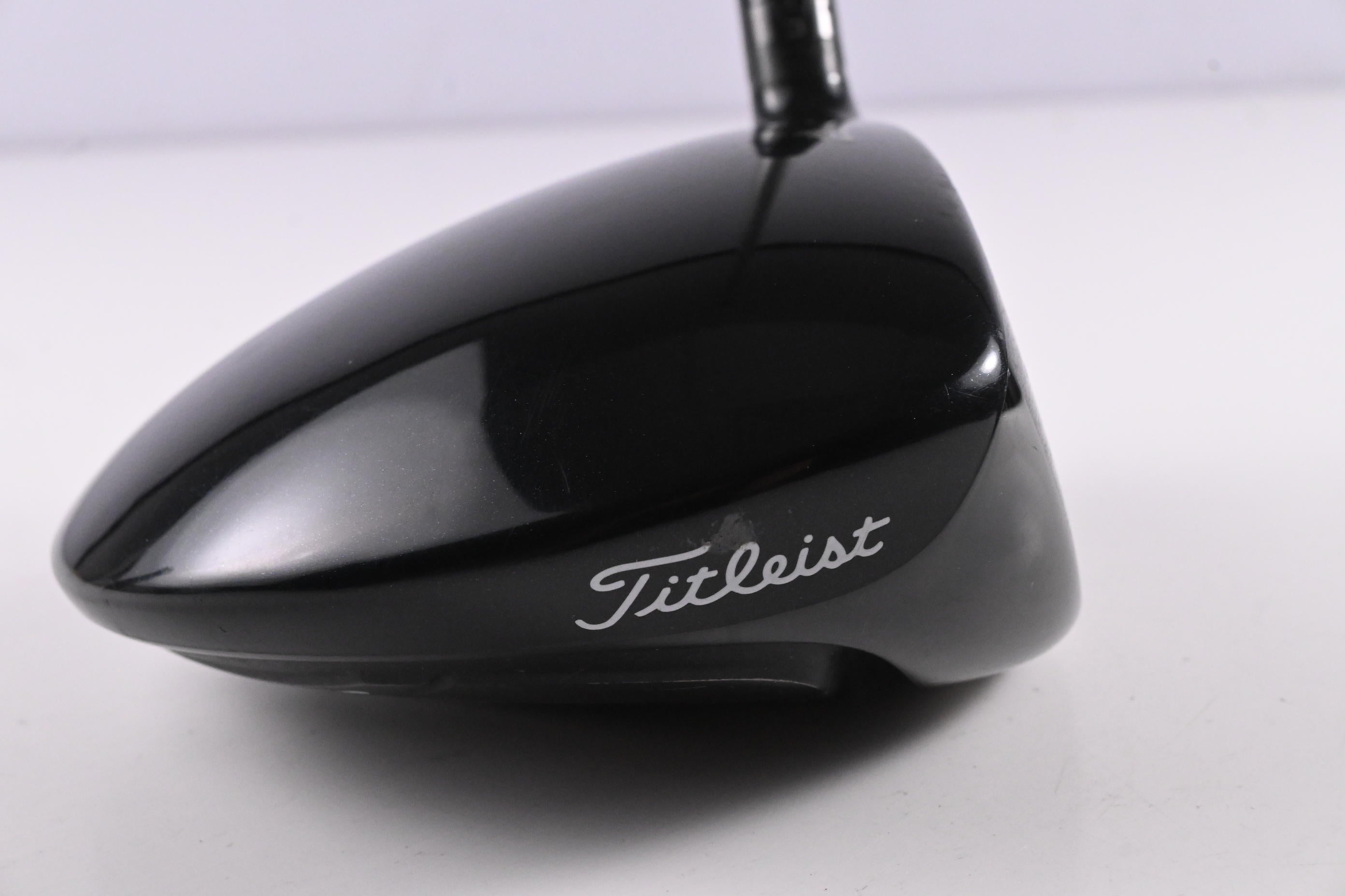 Titleist 915 D2 Driver / 10.5 Degree / Stiff Flex Diamana S+ Blue 60 Shaft