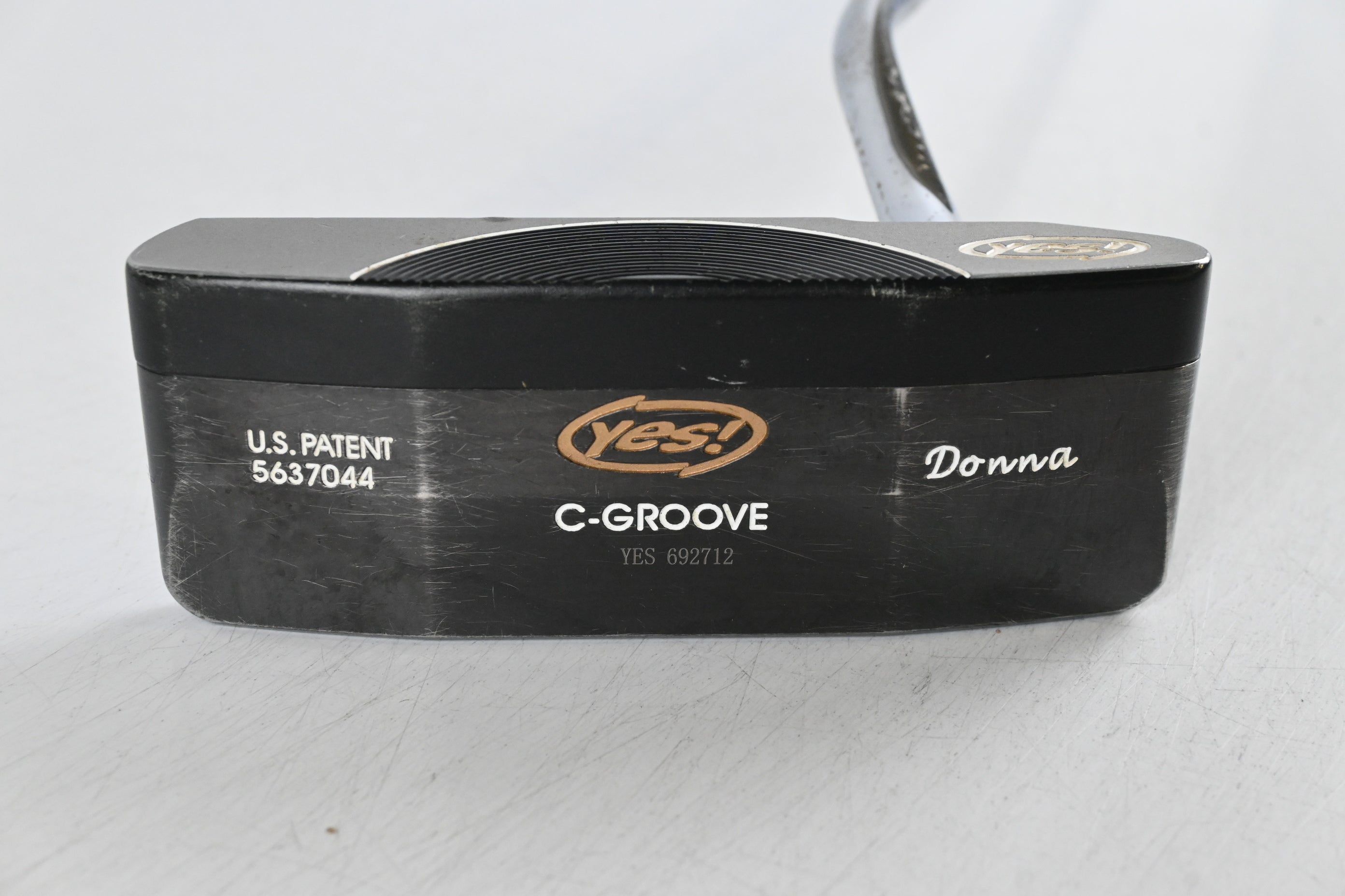 Yes! C-Groove Donna Putter / 32 Inch