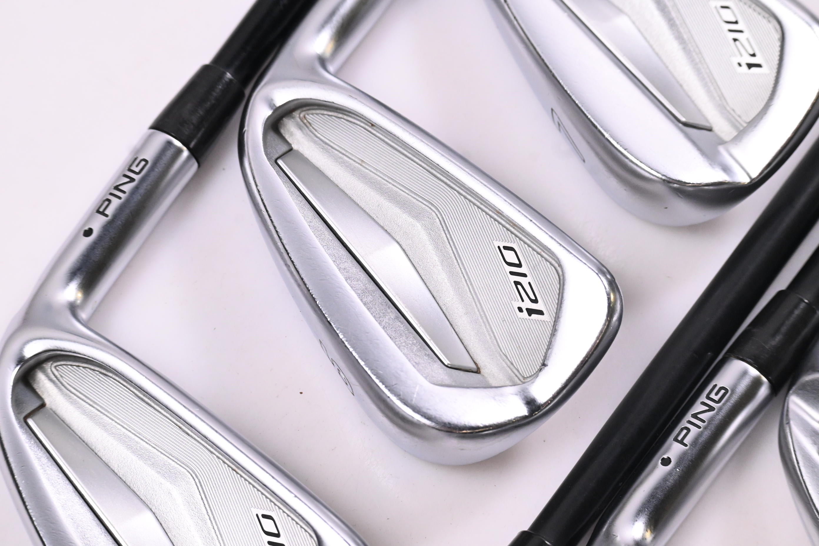 Ping i210 Irons / 5-PW+GW / Black Dot / Regular Flex Ping Alta CB Shafts