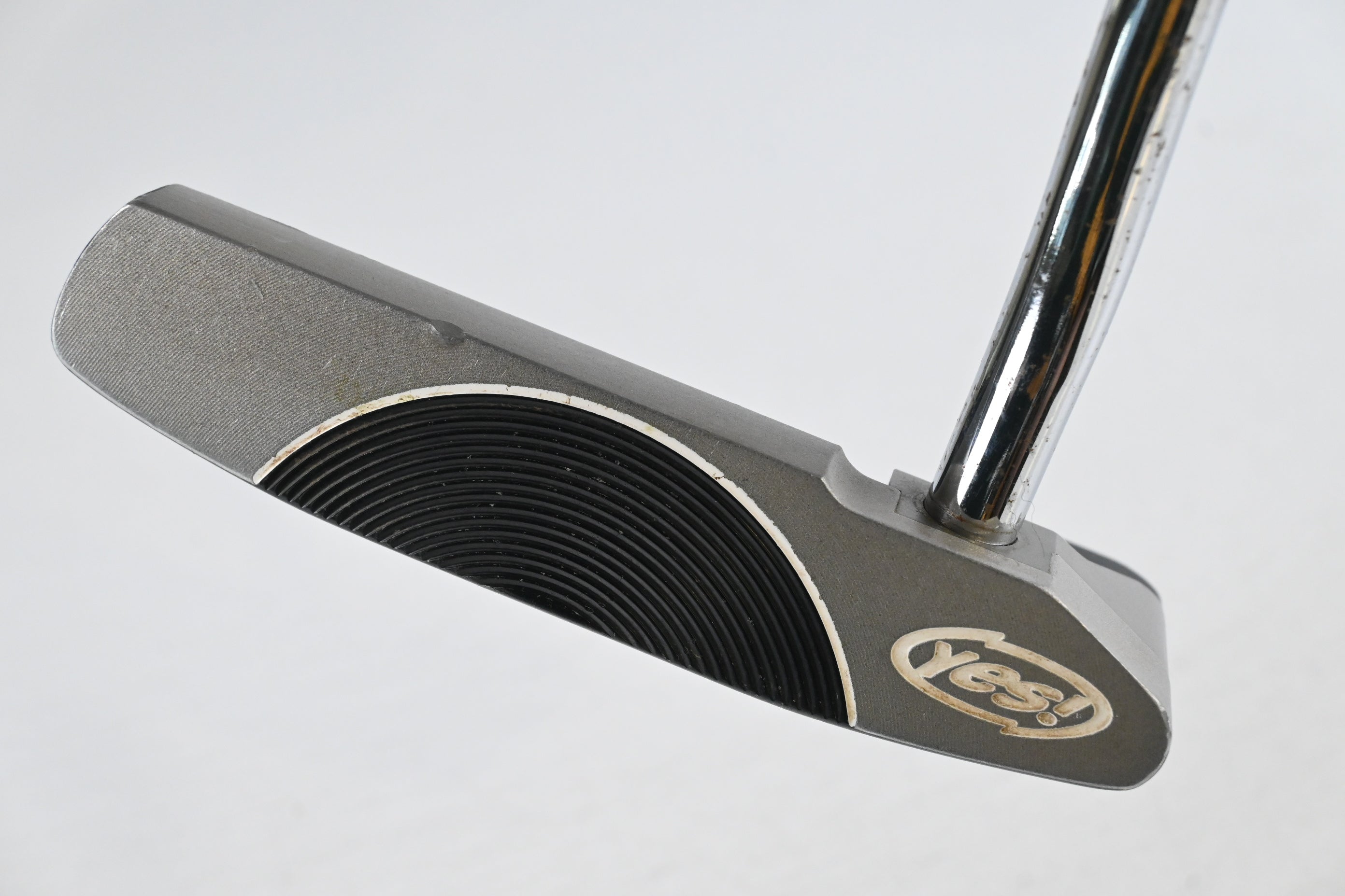 Yes! C-Groove Donna Putter / 32 Inch