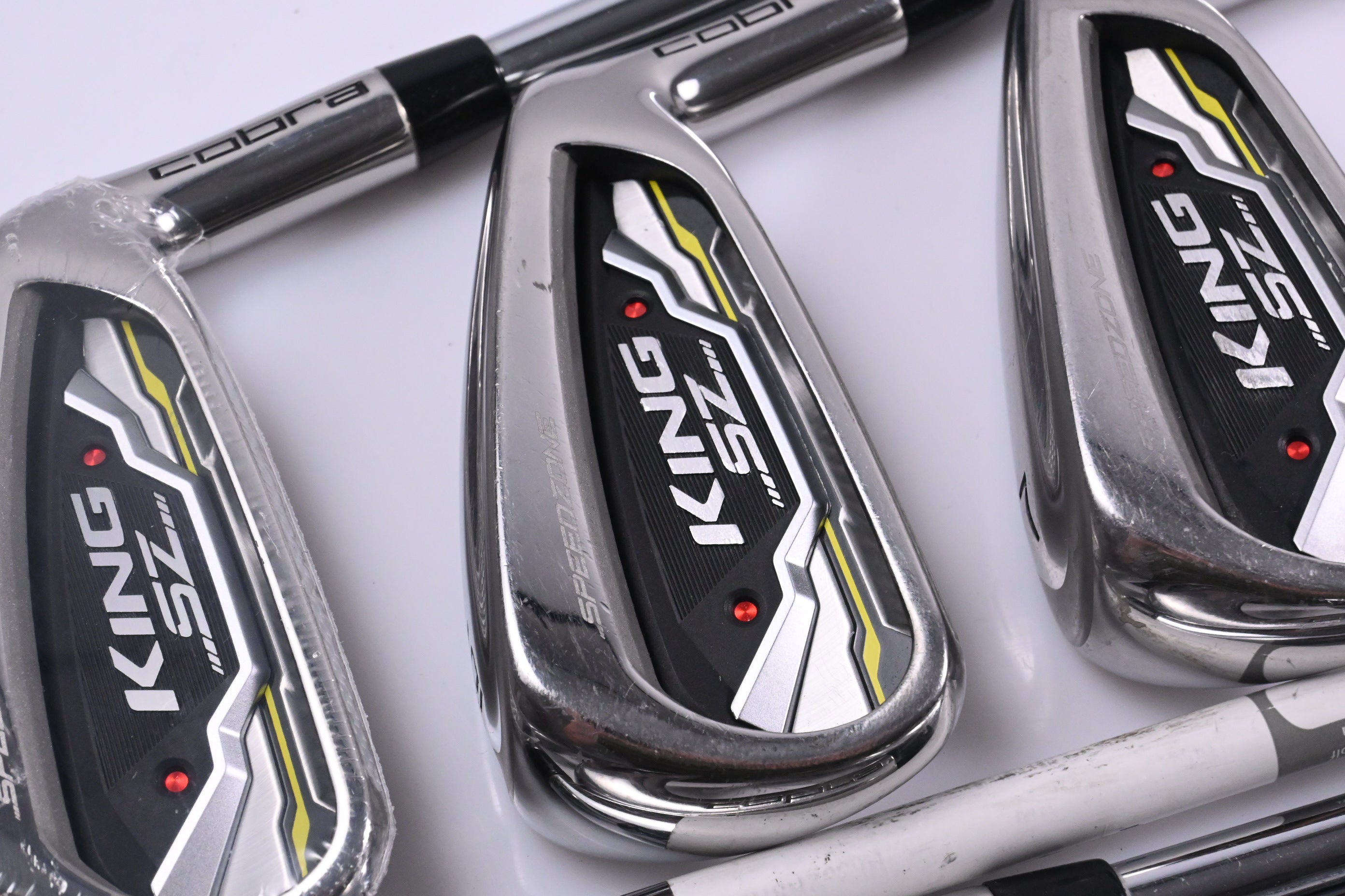 Cobra King Speedzone Irons / 5-PW+GW / Regular Flex Cobra Shafts
