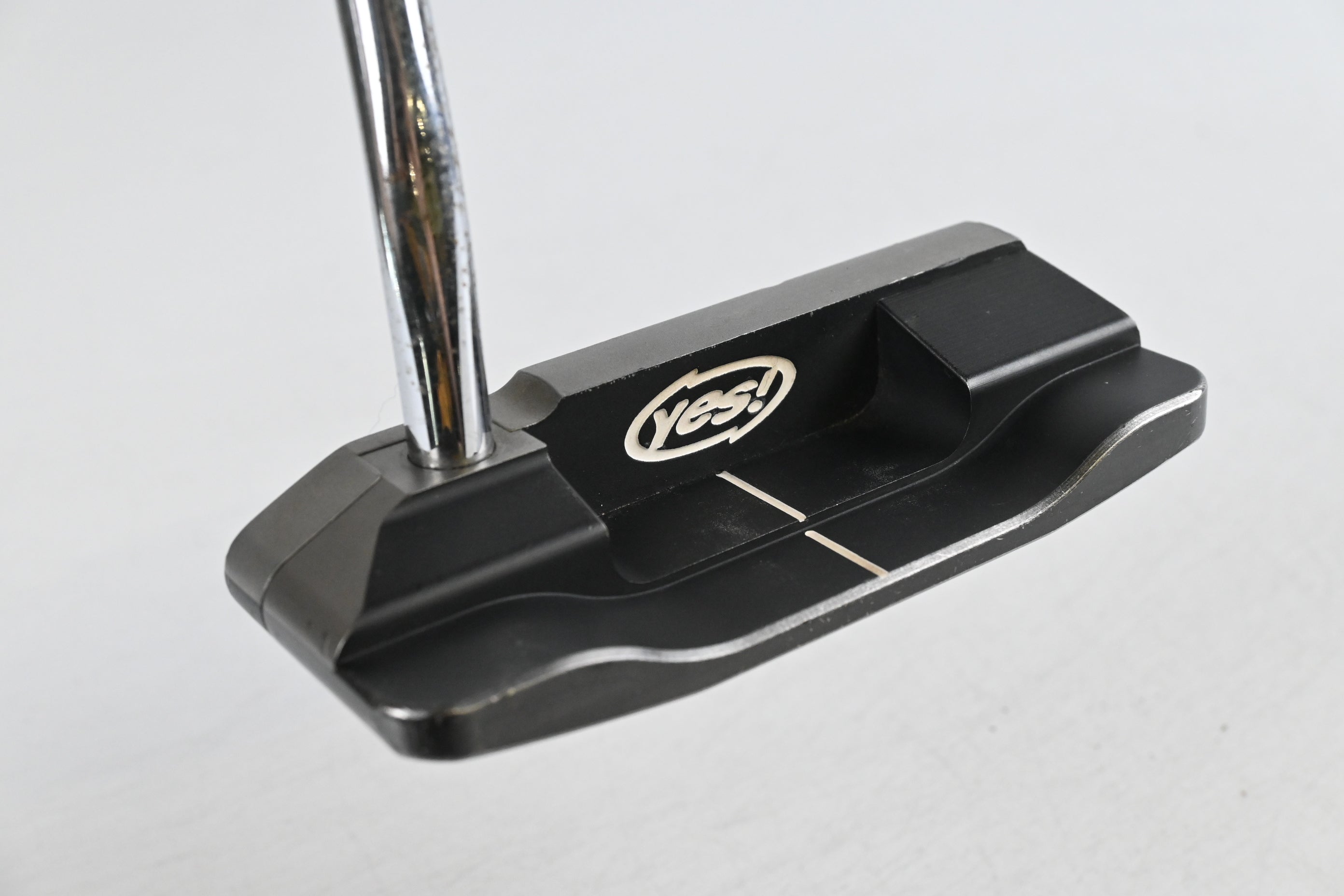 Yes! C-Groove Donna Putter / 32 Inch