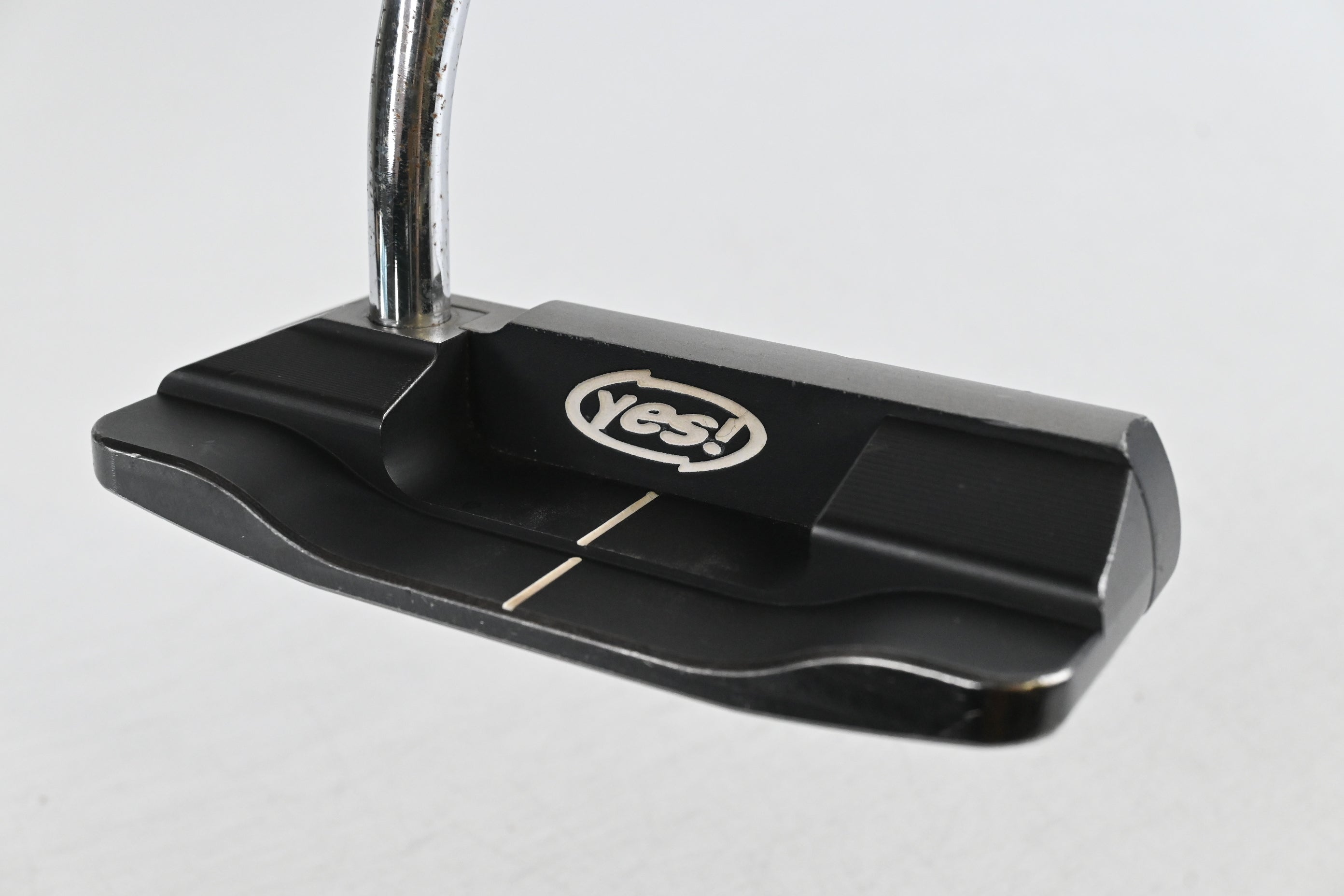 Yes! C-Groove Donna Putter / 32 Inch