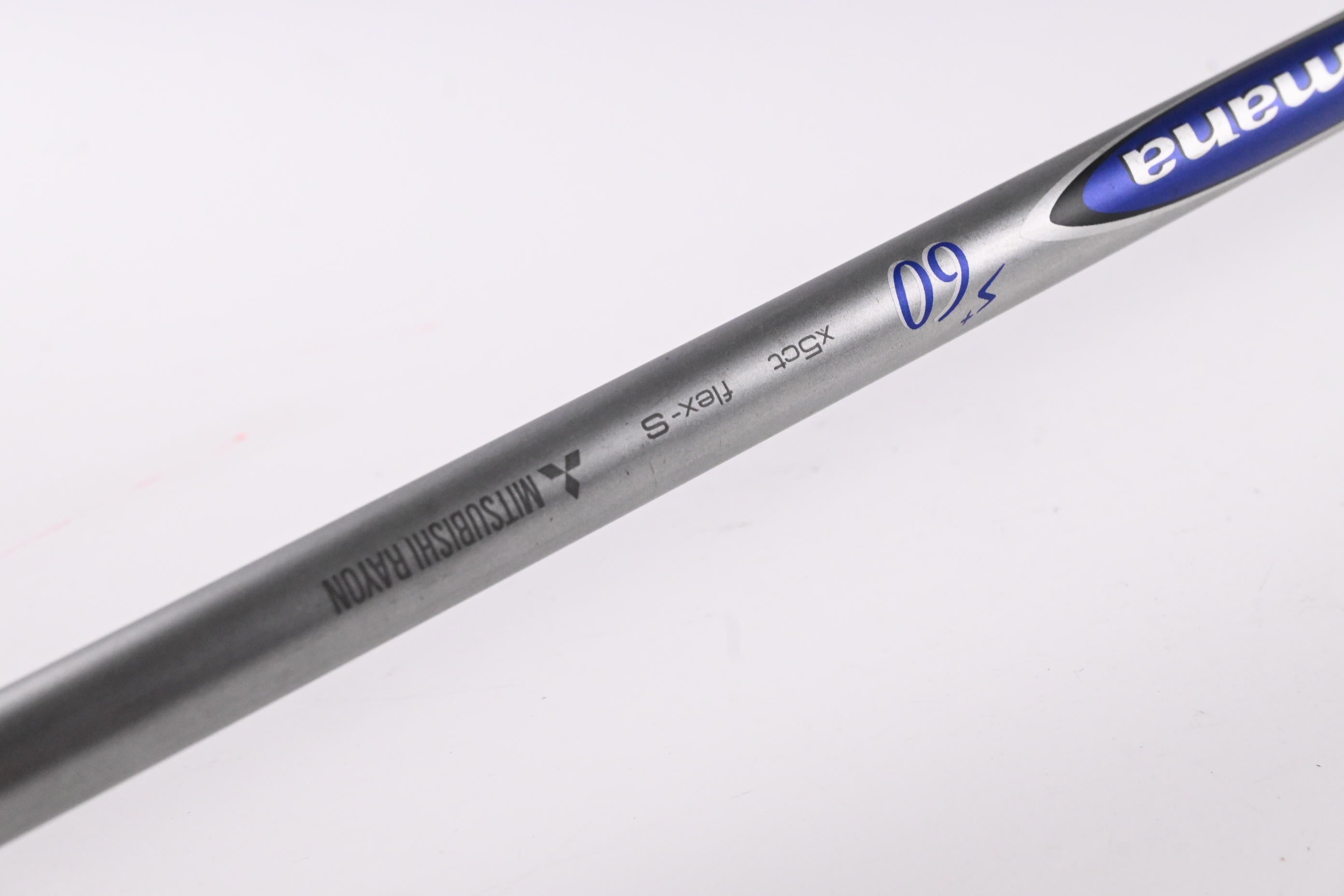 Titleist 915 D2 Driver / 10.5 Degree / Stiff Flex Diamana S+ Blue 60 Shaft