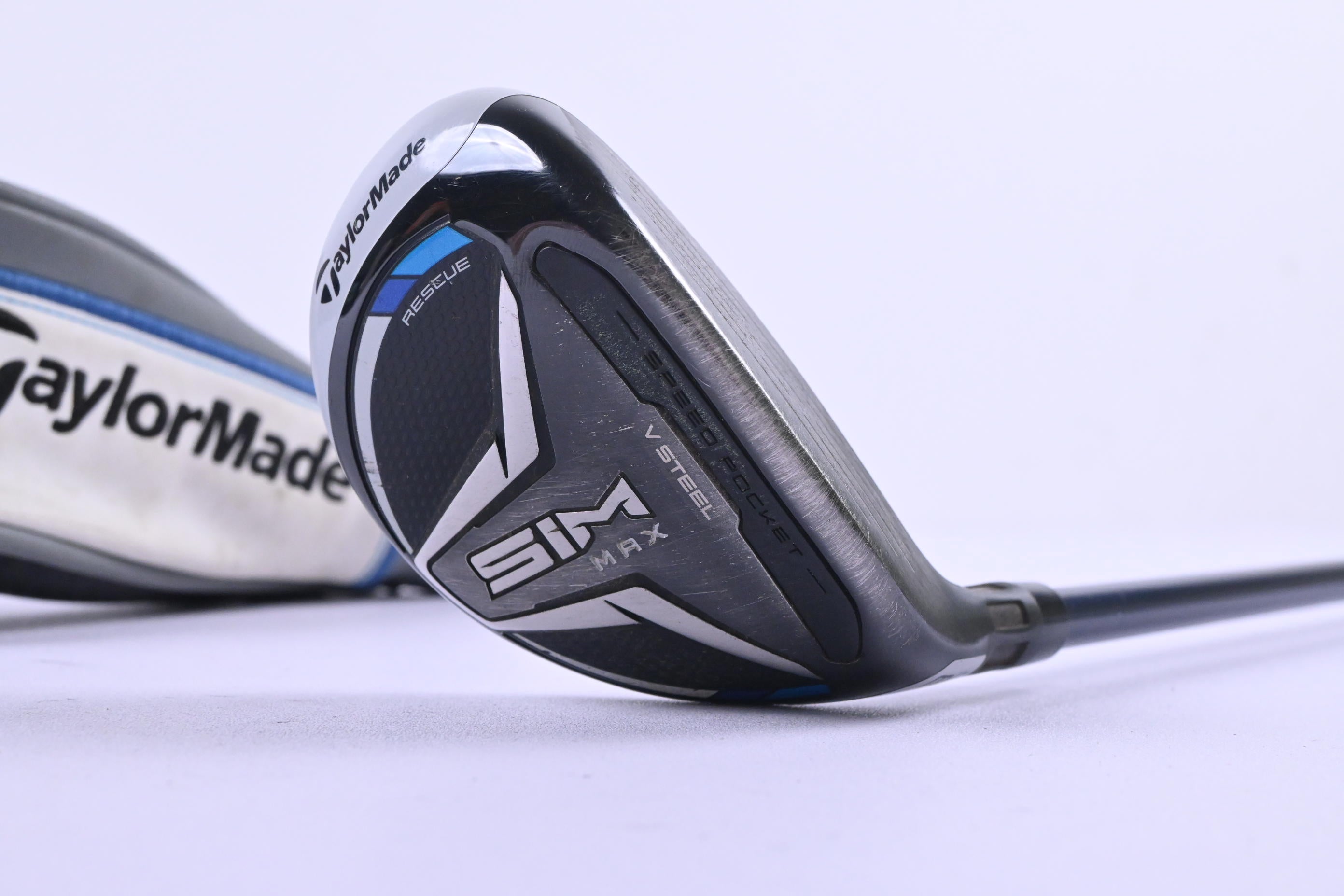 Taylormade SIM Max #3 Hybrid / 19 Degree / Stiff Flex Fujikura Ventus Blue 7