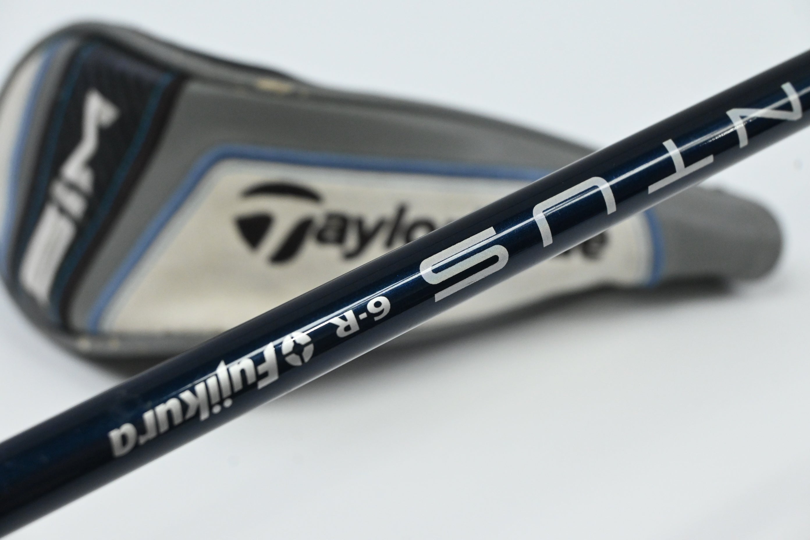 Taylormade SIM Max # 4 Hybrid / 23 Degree / Regular Flex Fujikura Ventus Blue 6