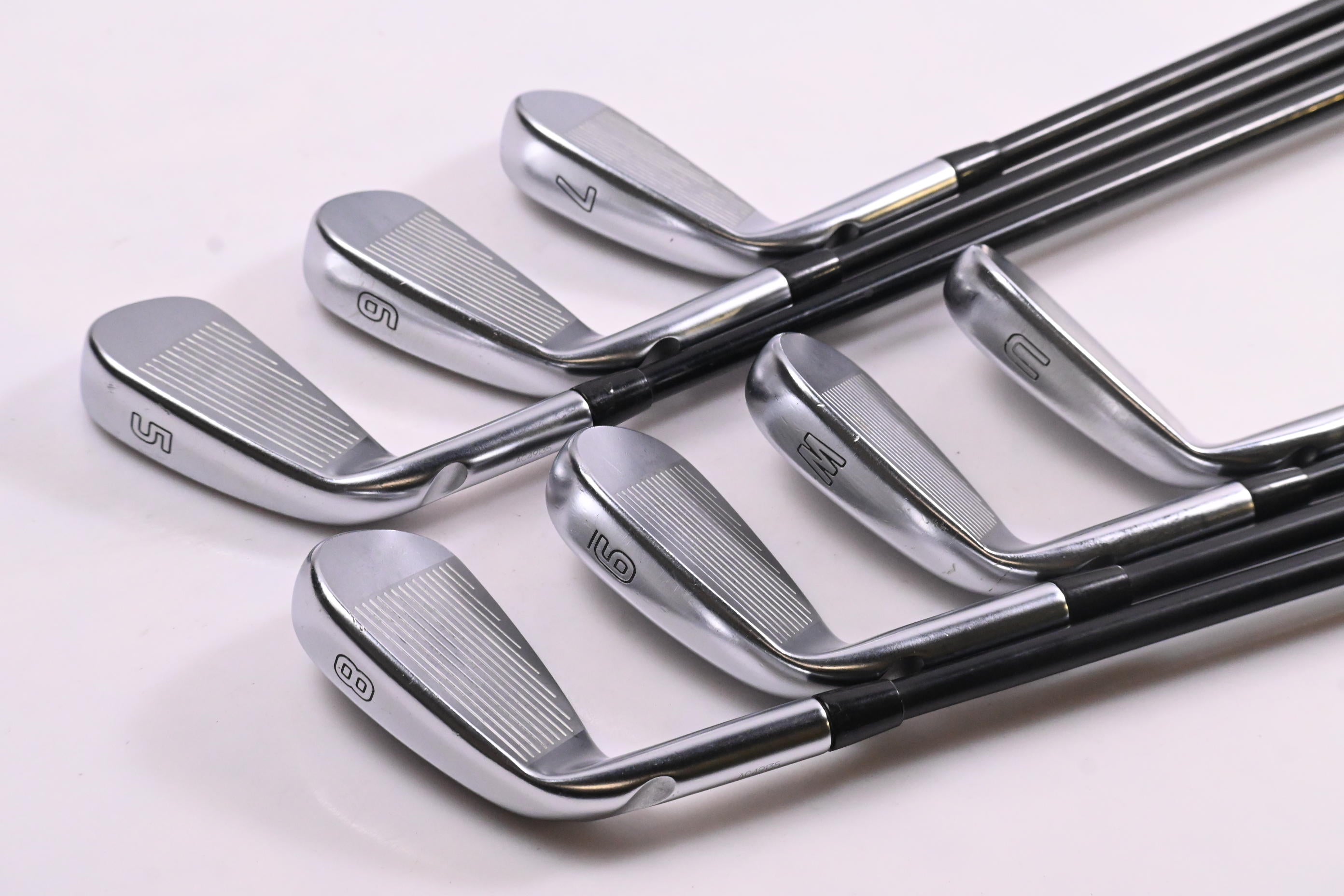 Ping i210 Irons / 5-PW+GW / Black Dot / Regular Flex Ping Alta CB Shafts