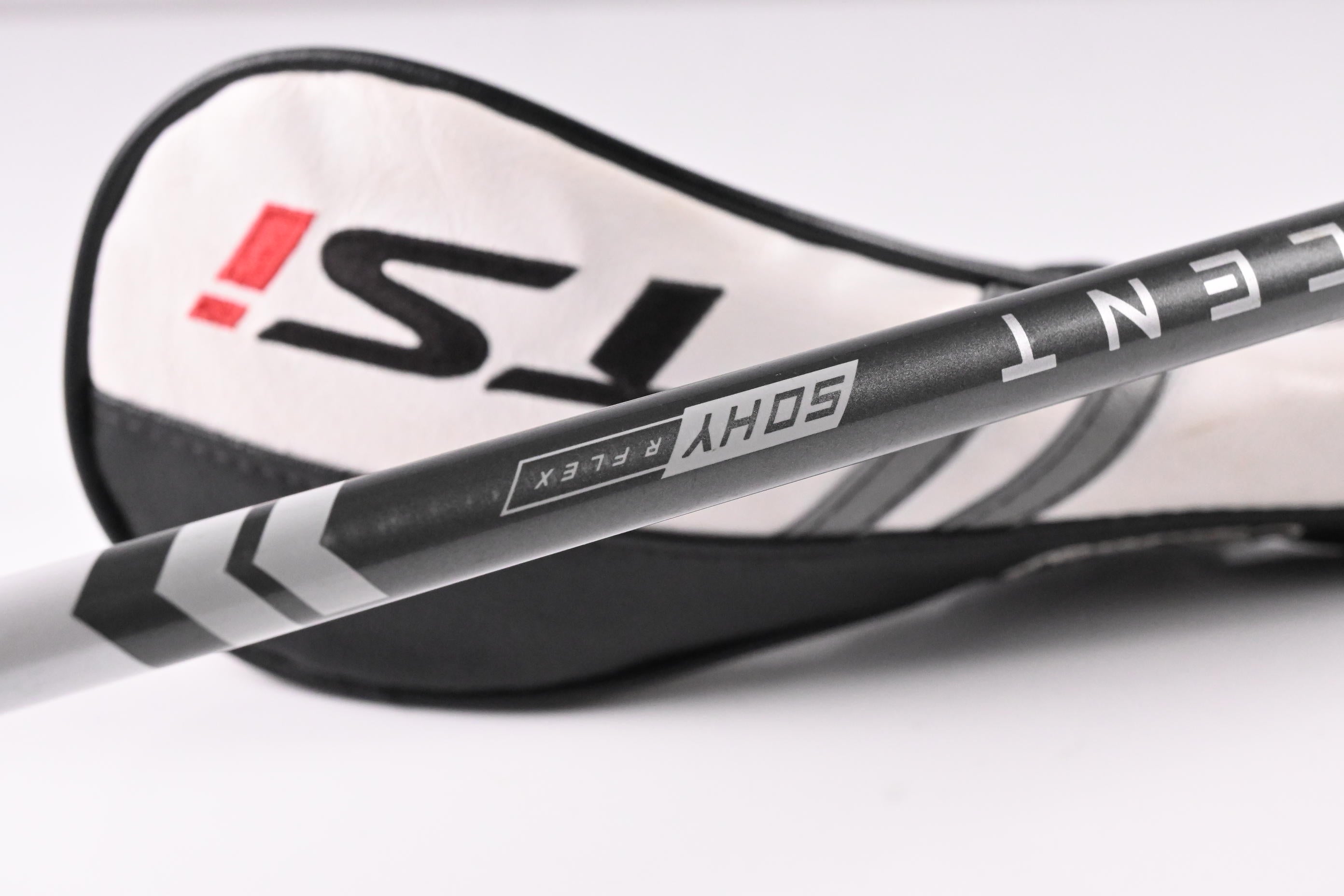 Titleist TSi2 #4 Hybrid / 21 Degree / Regular Flex Aldila Ascent 50 HY Shaft