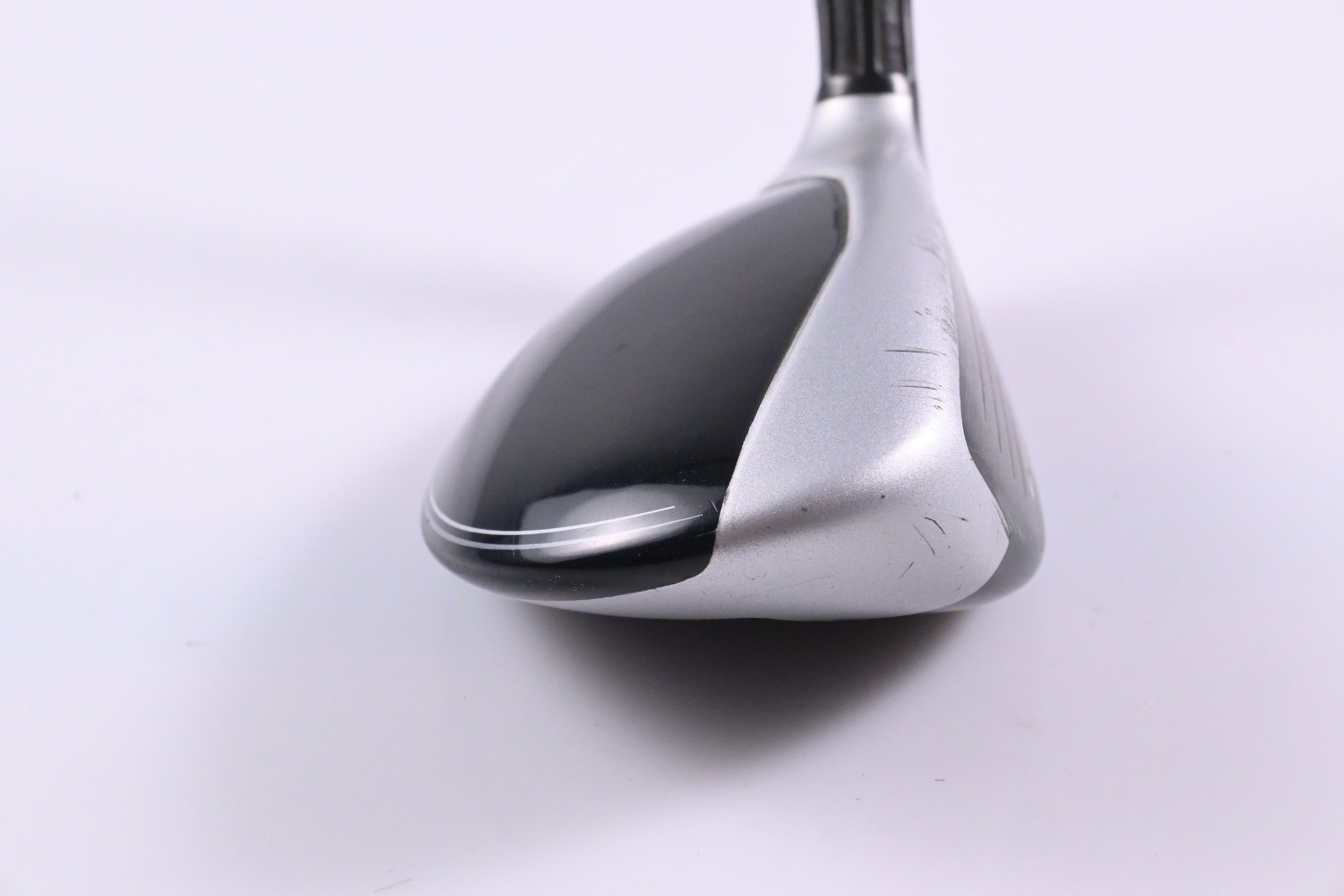Taylormade M4 #3 Hybrid / 19 Degree / Regular Flex Fujikura Atmos Red 6 Shaft