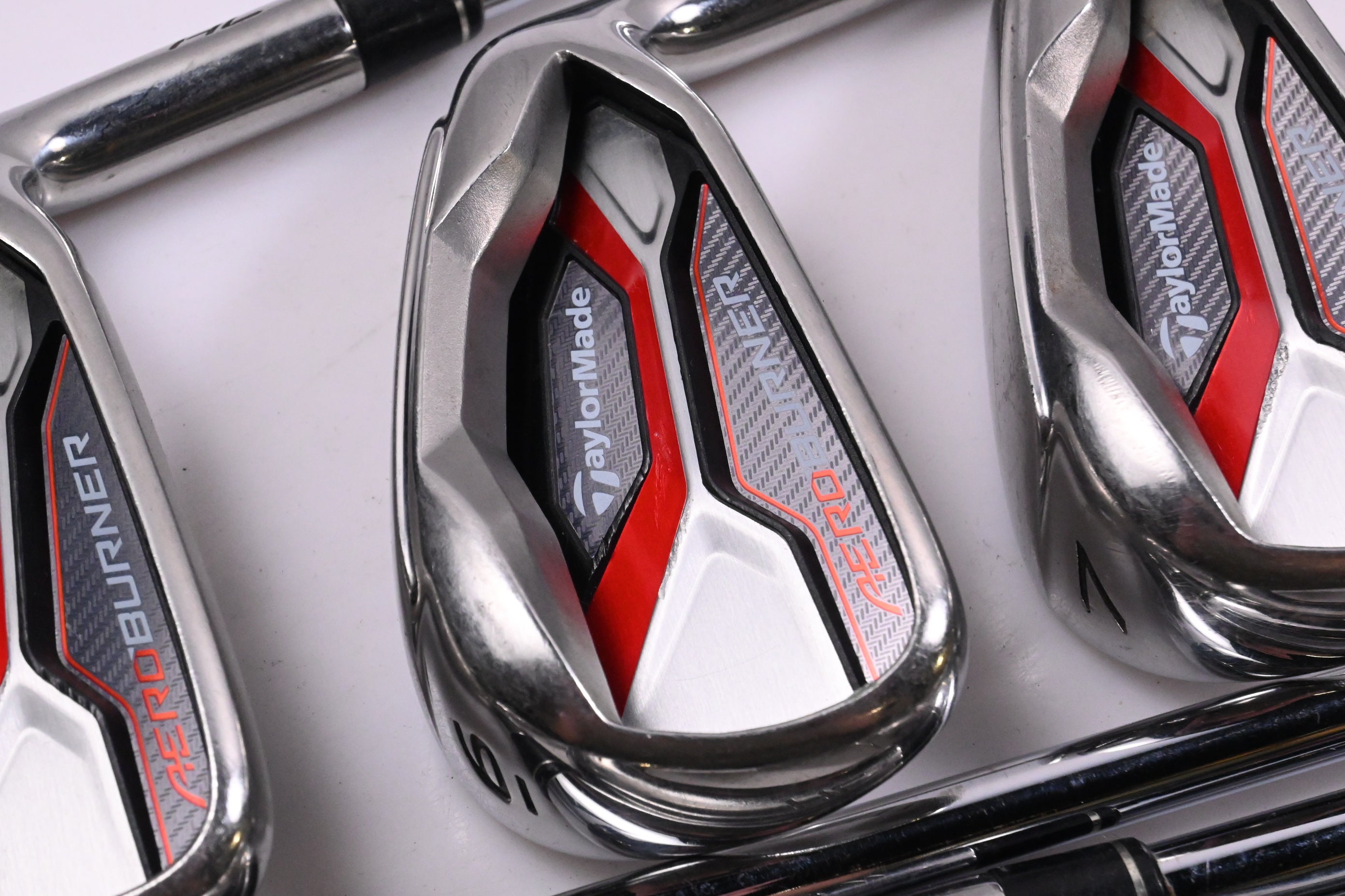 Taylormade Aeroburner Irons / 5-PW+SW / Regular Flex Taylormade Shafts